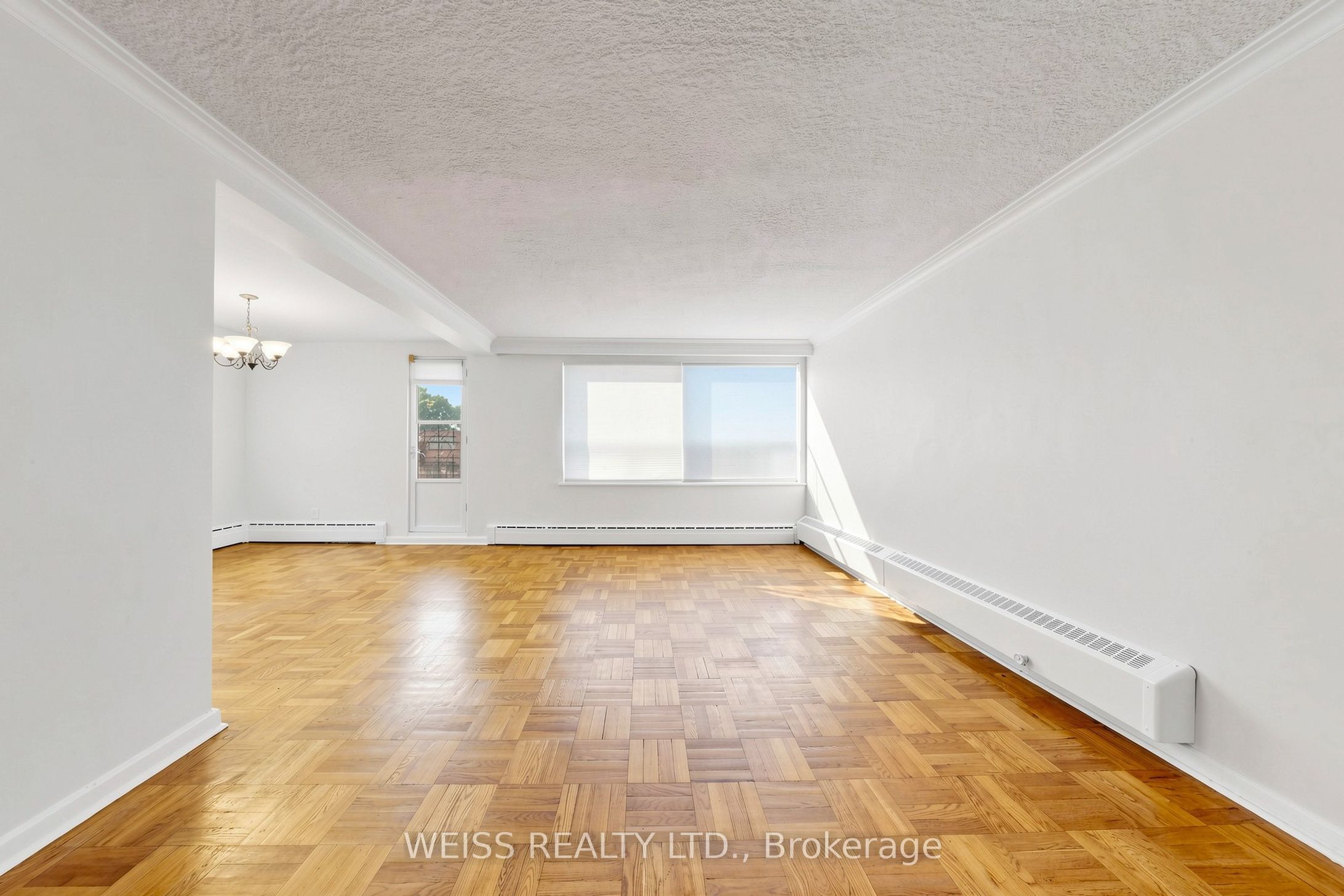 Unit 4 - 17 Fraserwood Avenue, North York 4