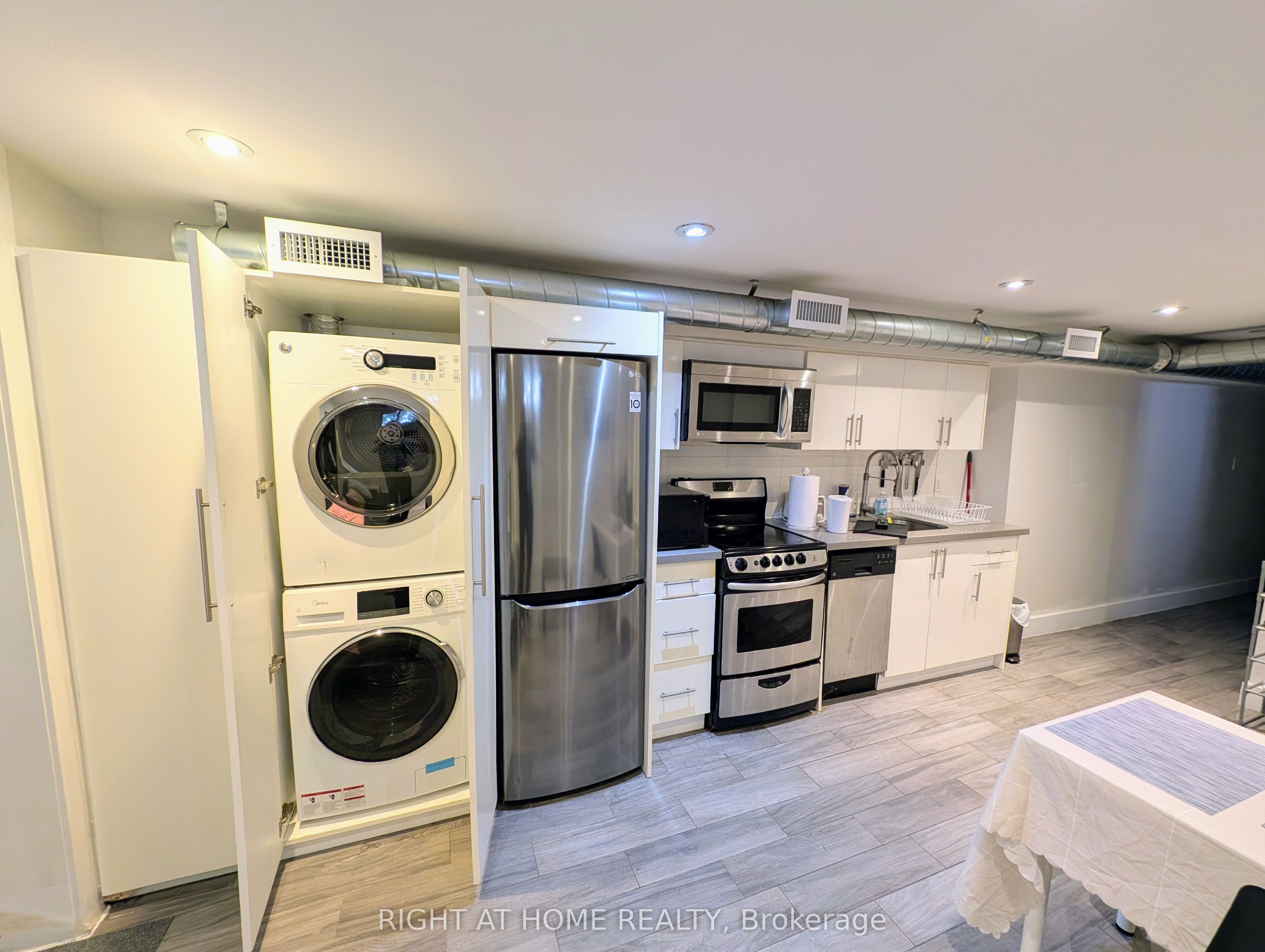 Unit 5 - 189 Sheridan Avenue, Toronto 4