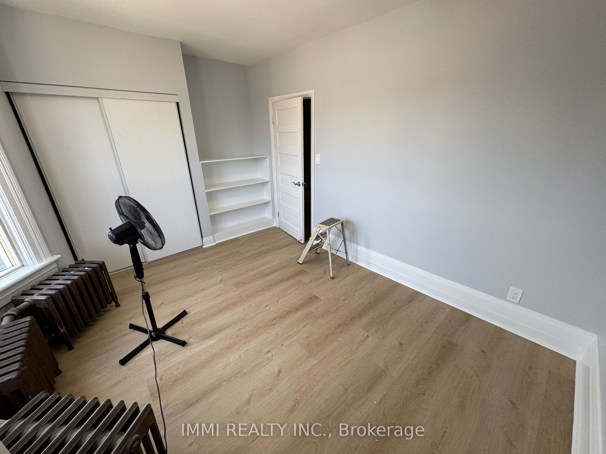 Unit 201 - 618 Bathurst Street, Toronto 2