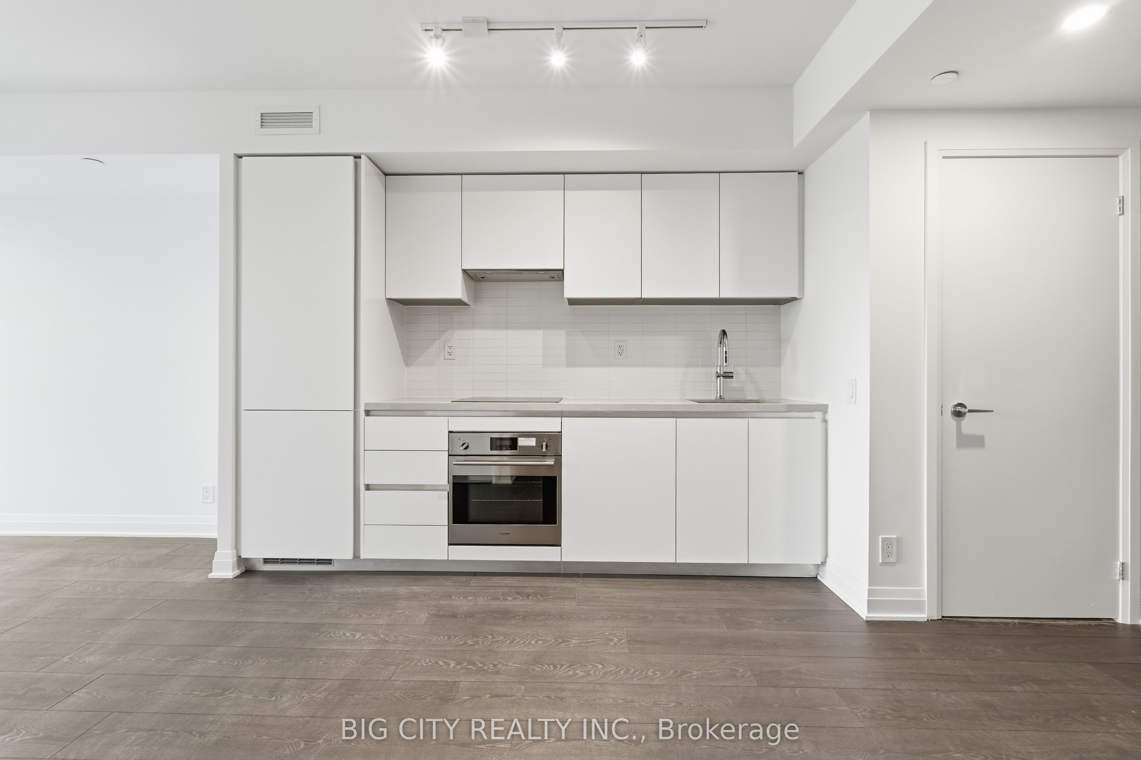 Unit 1708 - 25 Frederick Todd Way, Toronto 5