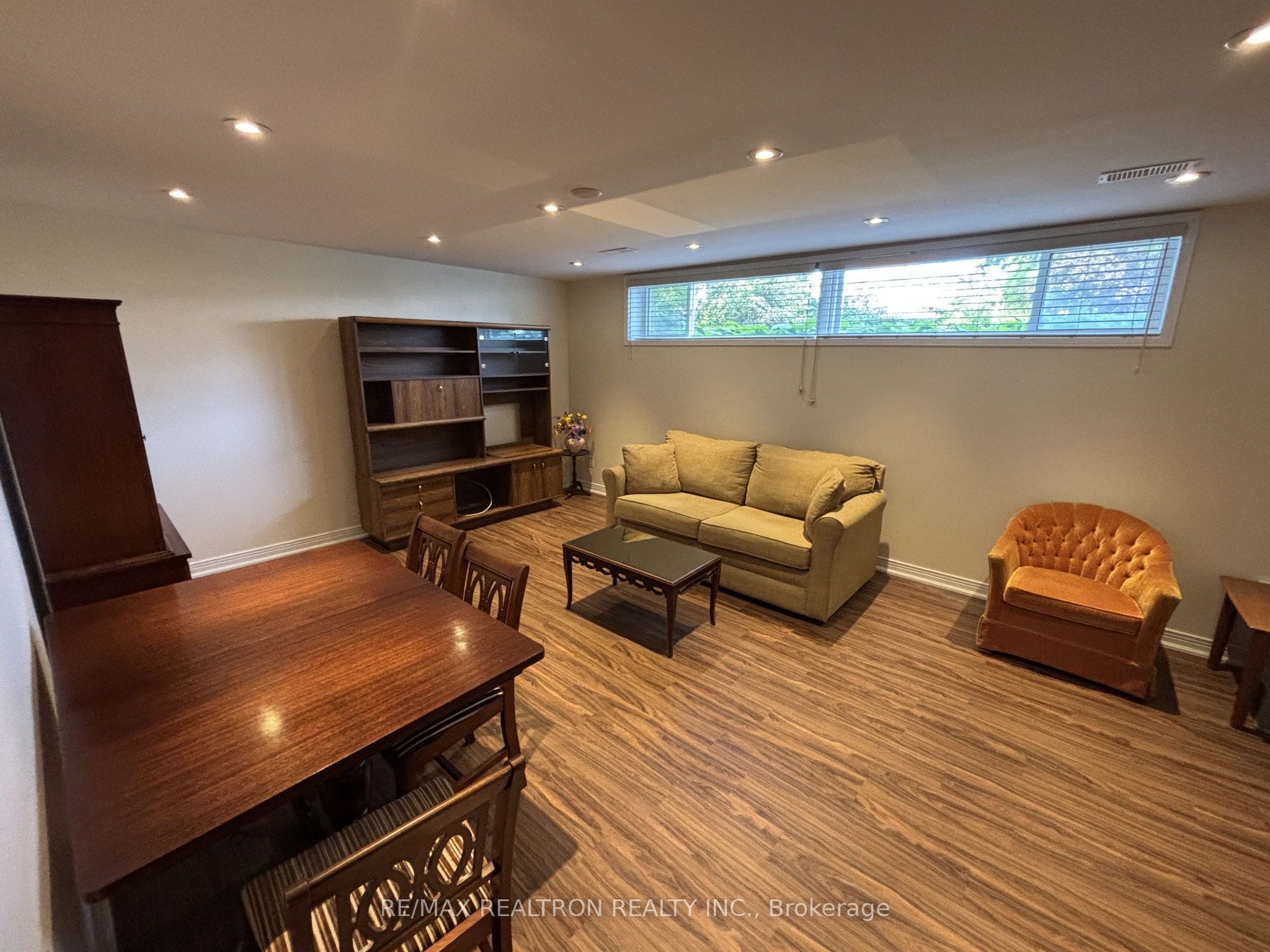 Unit Bsmt - 695 Glencairn Avenue, North York 4