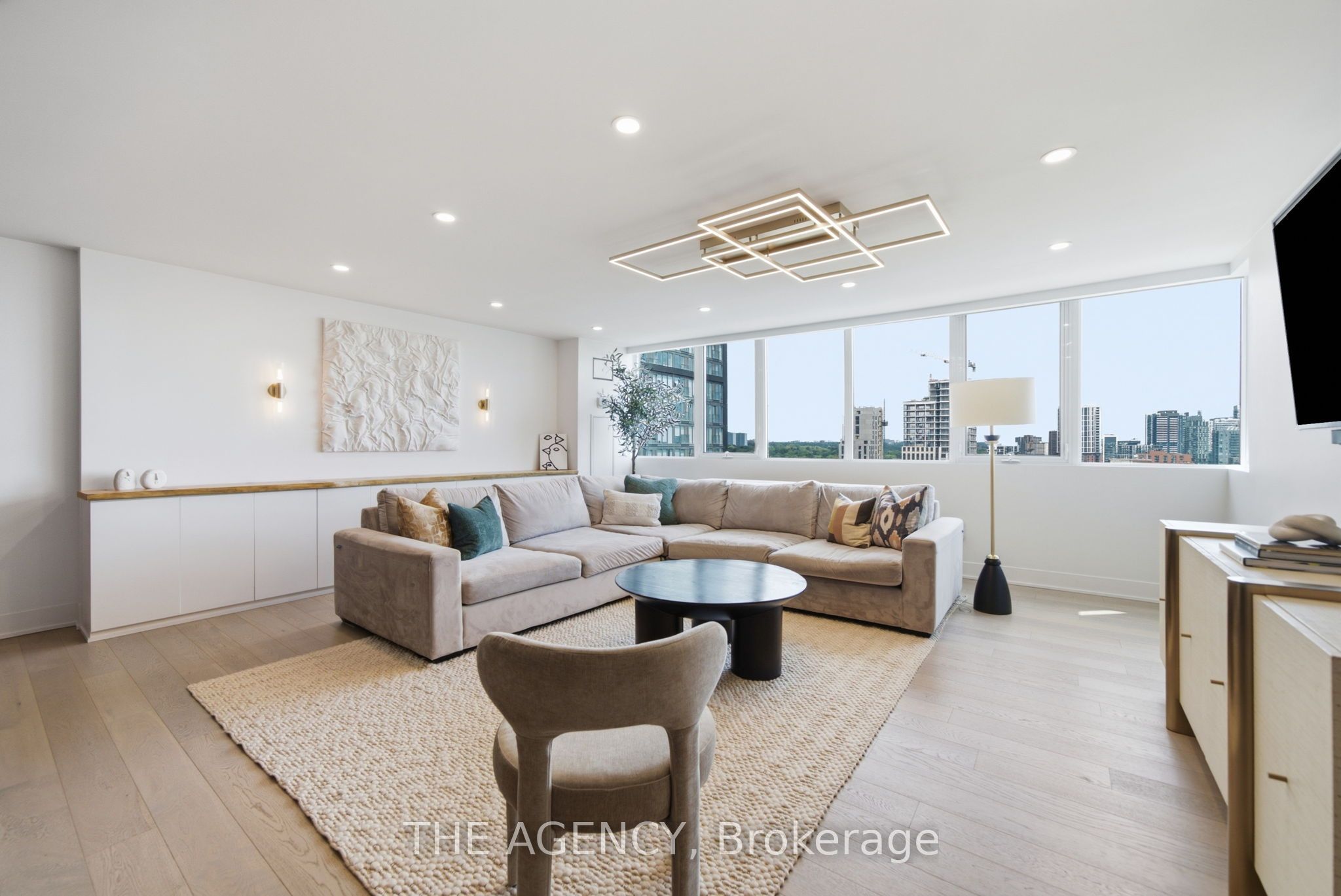 Unit 15C - 256 Jarvis Street, Toronto 4