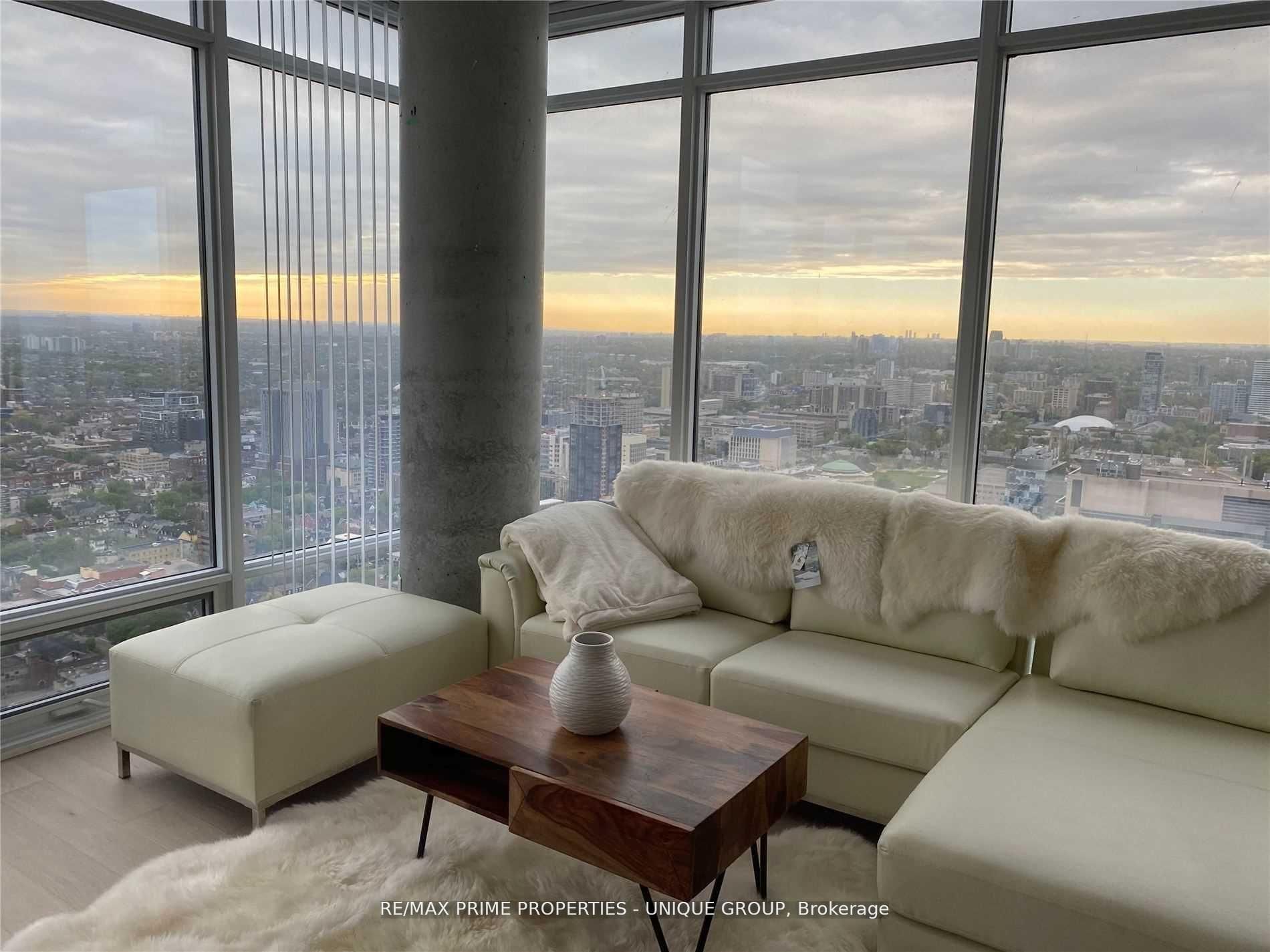 Unit 3716 - 488 University Avenue, Toronto 4