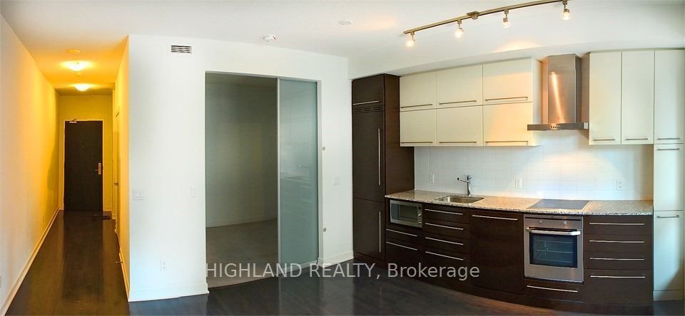 Unit 408 - 770 Bay Street, Toronto 3