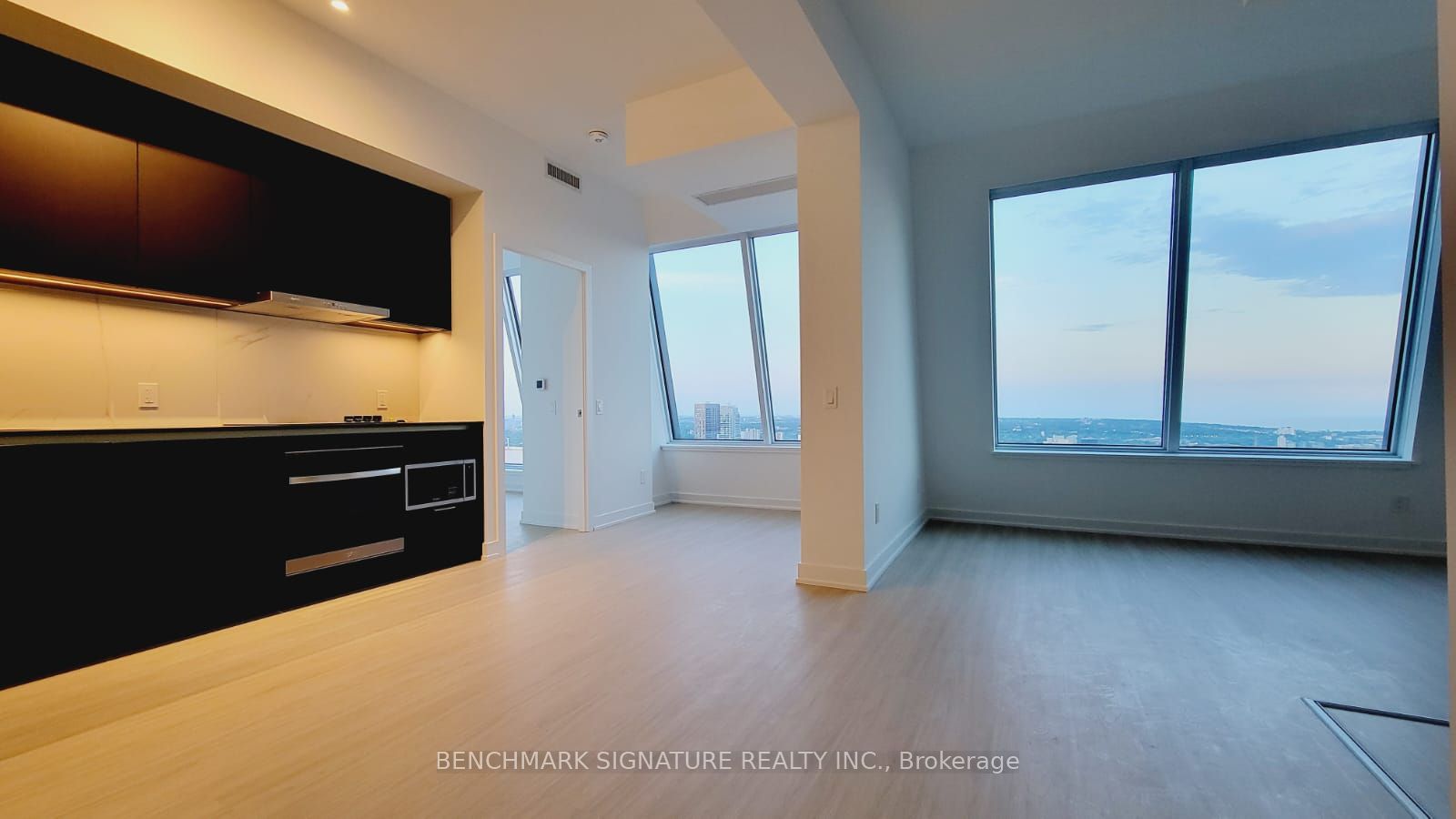Unit 6007 - 8 Wellesley Street W, Toronto 3