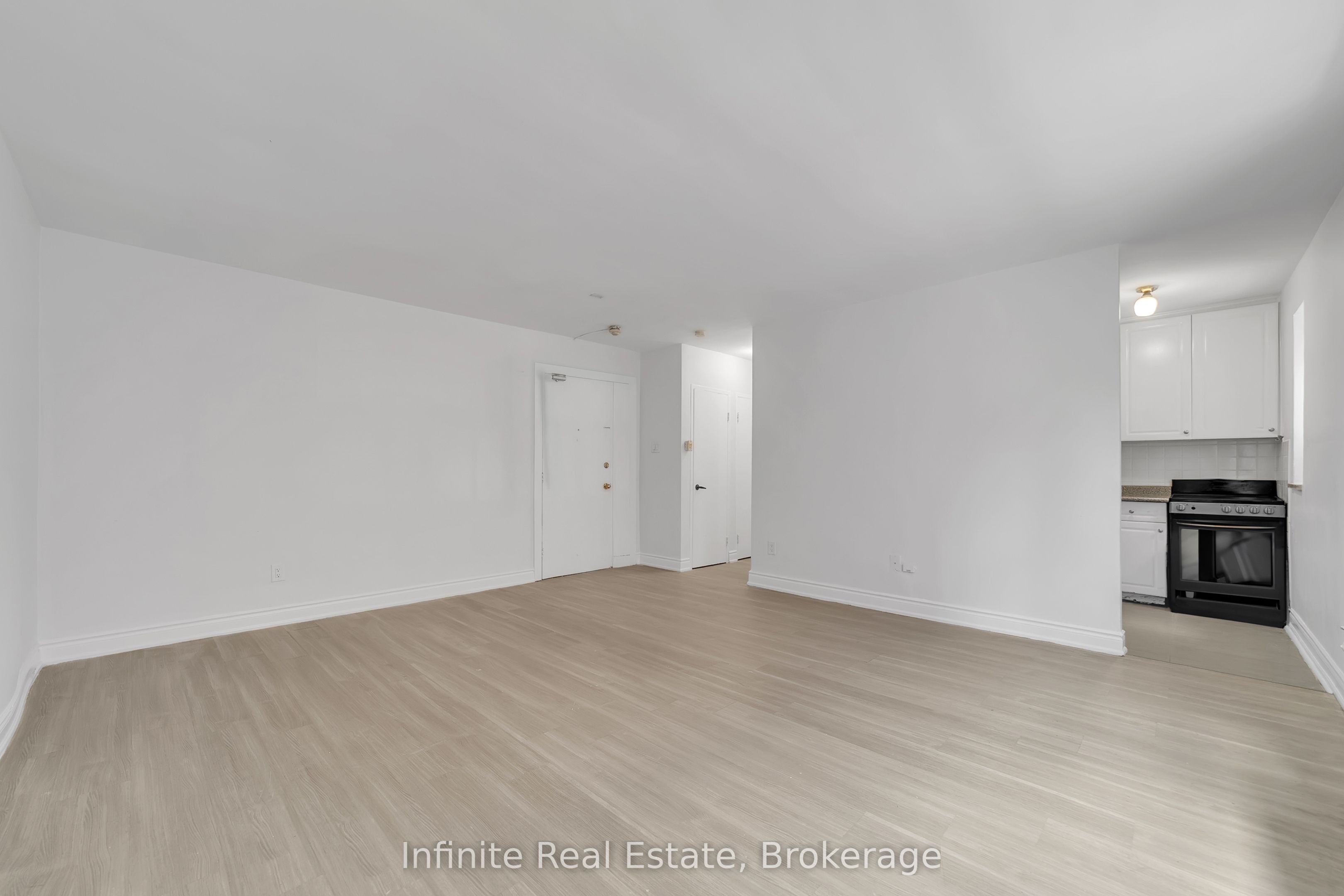 Unit 111 - 896 Eglinton Avenue E, Toronto 2