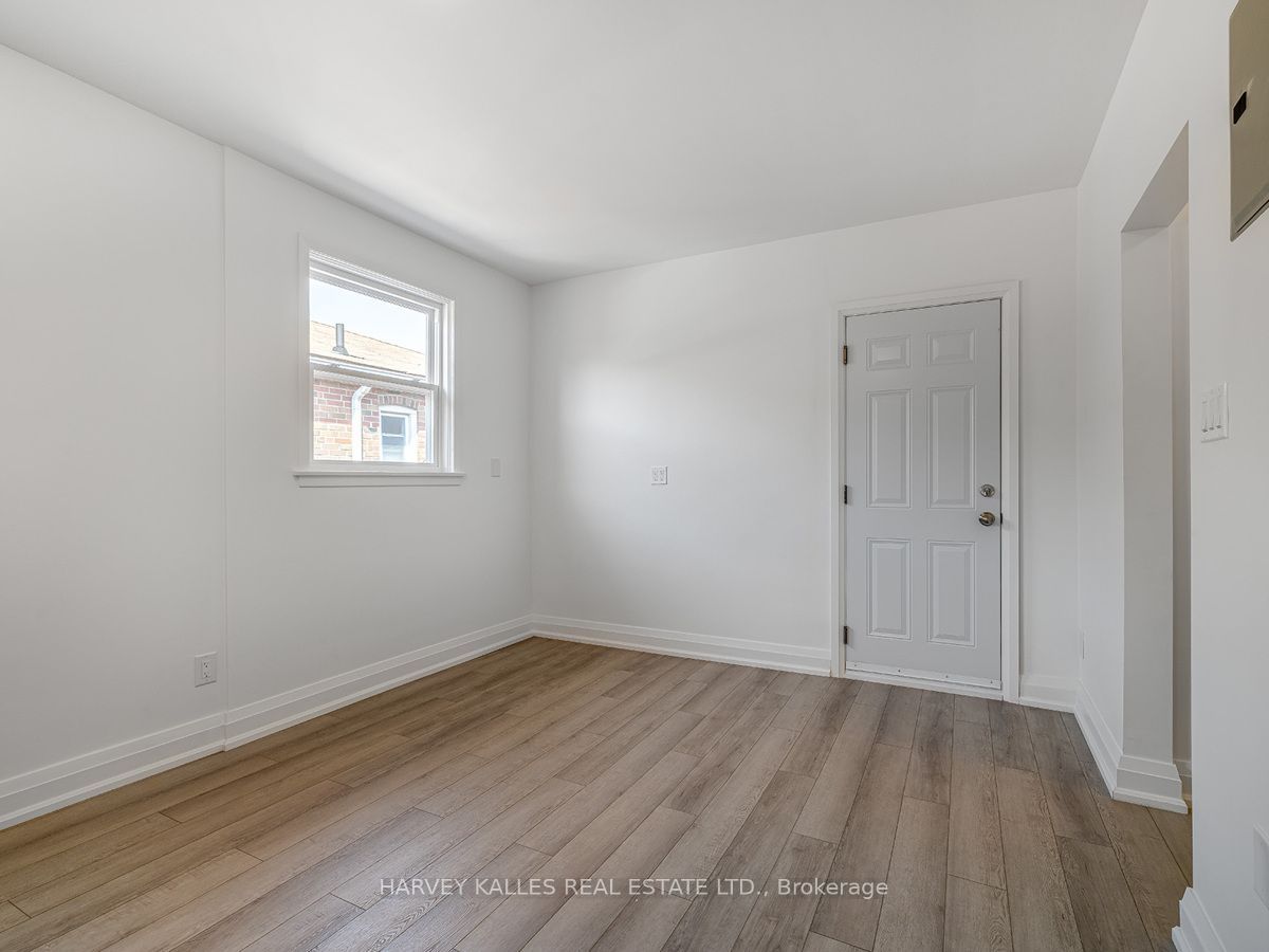Unit 4 - 8 Markdale Avenue, Toronto 4