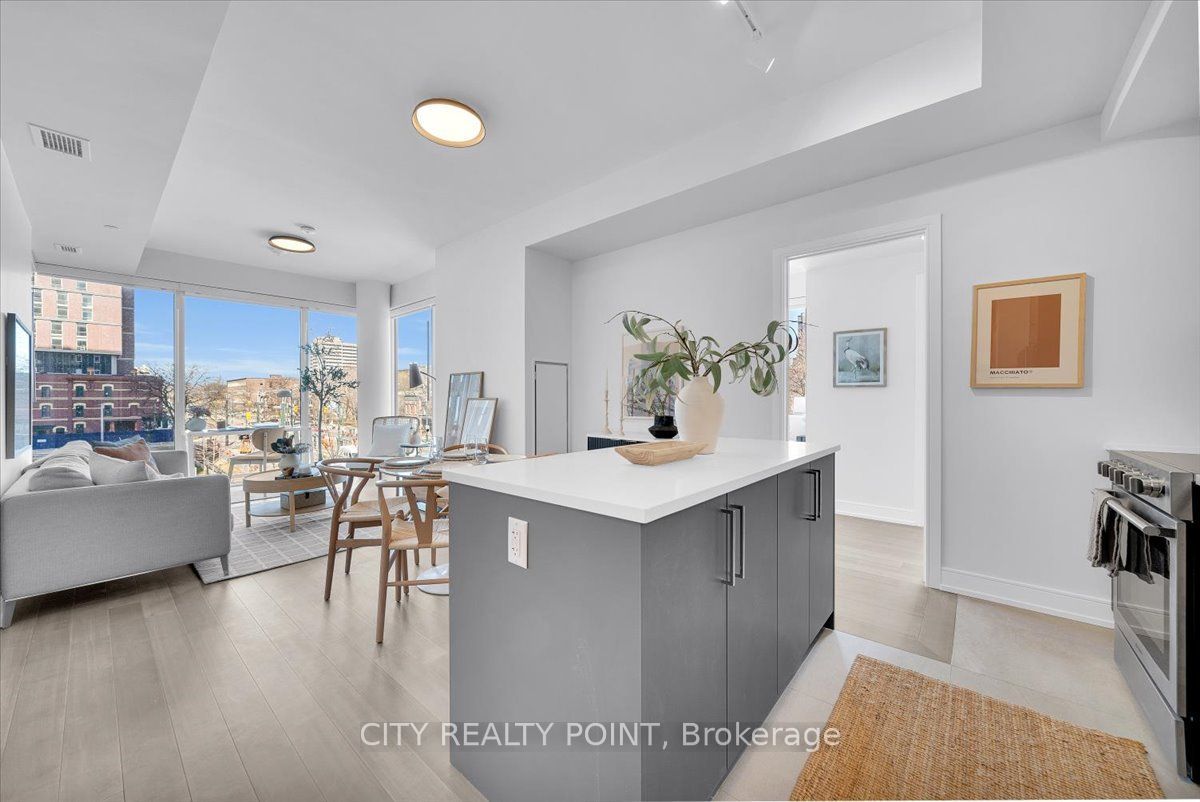 Unit 201 - 664 Spadina Avenue, Toronto 3