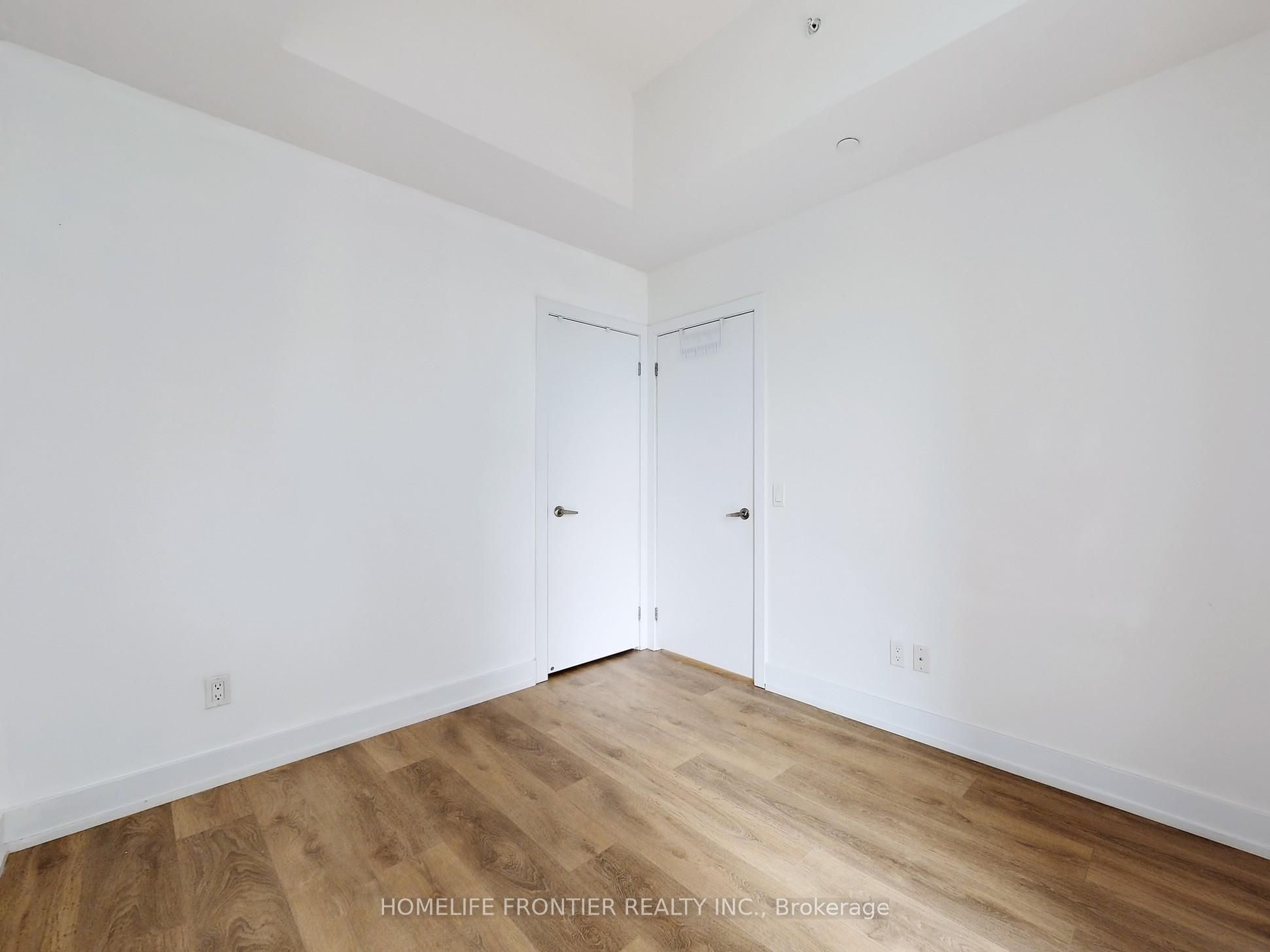 Unit 418 - 128 Fairview Mall Drive, North York 5
