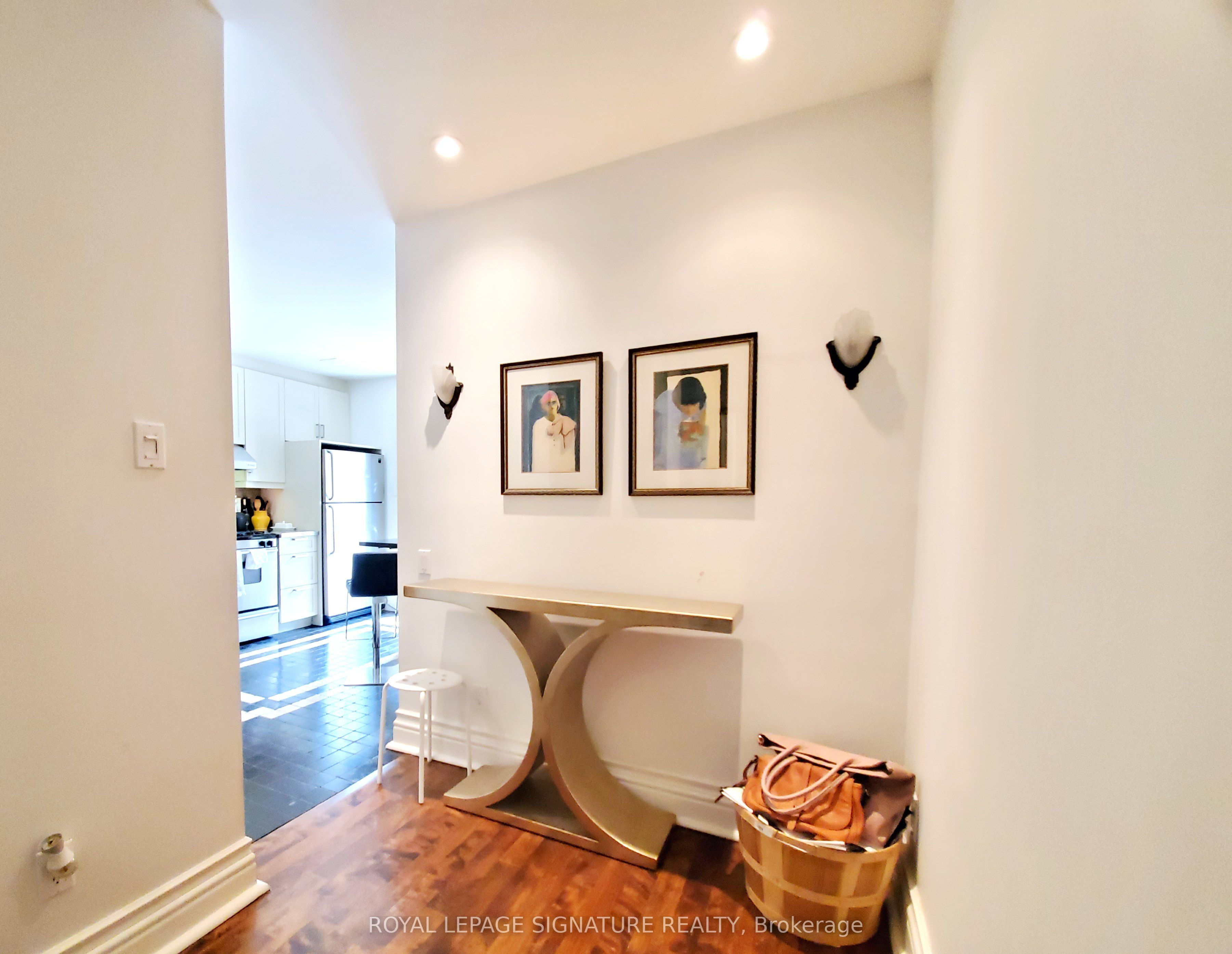 Unit Upper - 47 Gloucester Street, Toronto 3