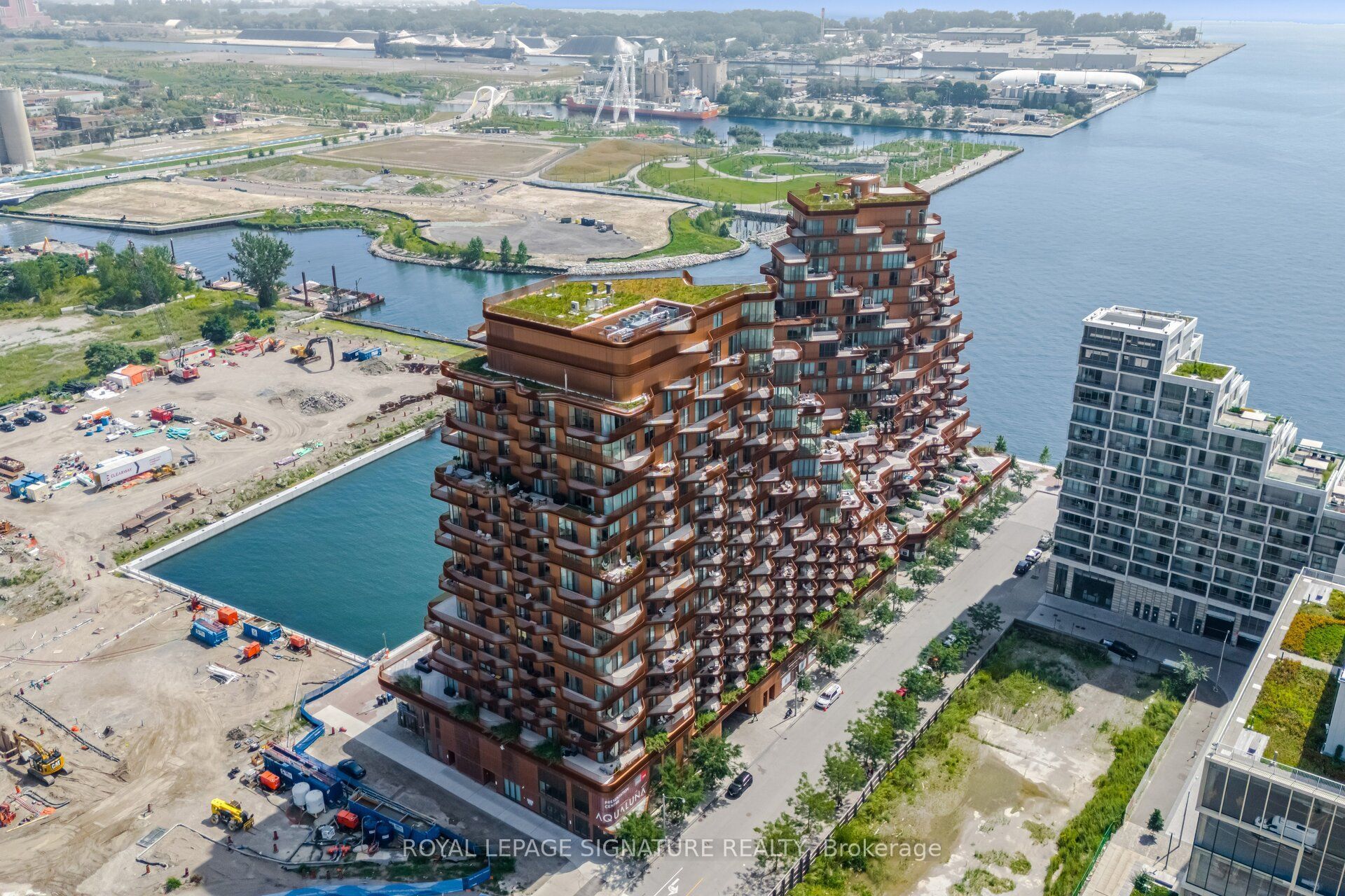 Unit 411 - 155 Merchant's Wharf Street W, Toronto 2