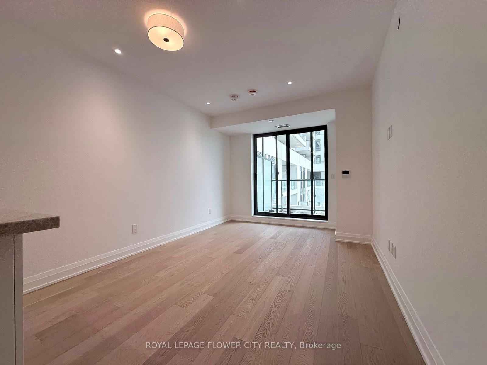 Unit 301 - 505 Glencairn Avenue, North York 3