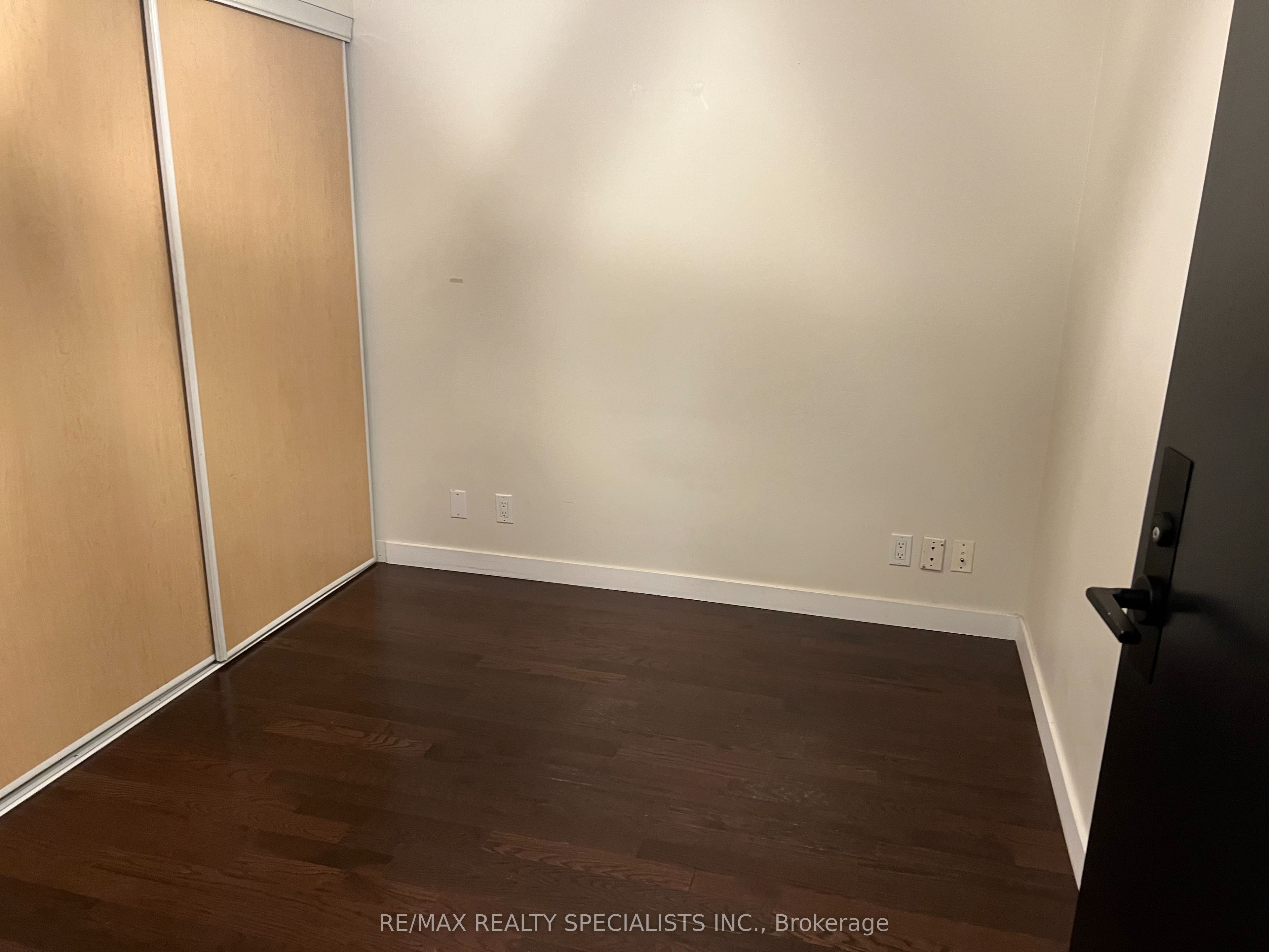 Unit 715 - 1 Shaw Street, Toronto 4