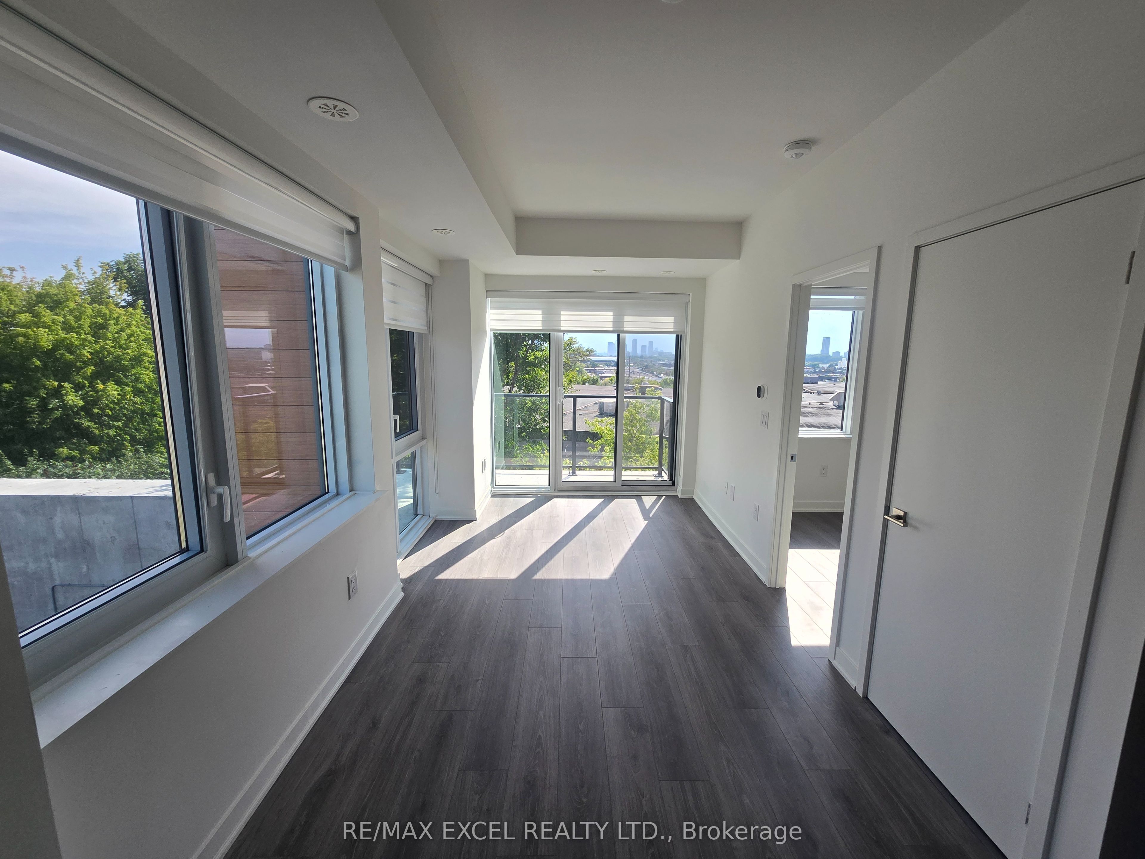 Unit 15 - 75 Curlew Drive, North York 3