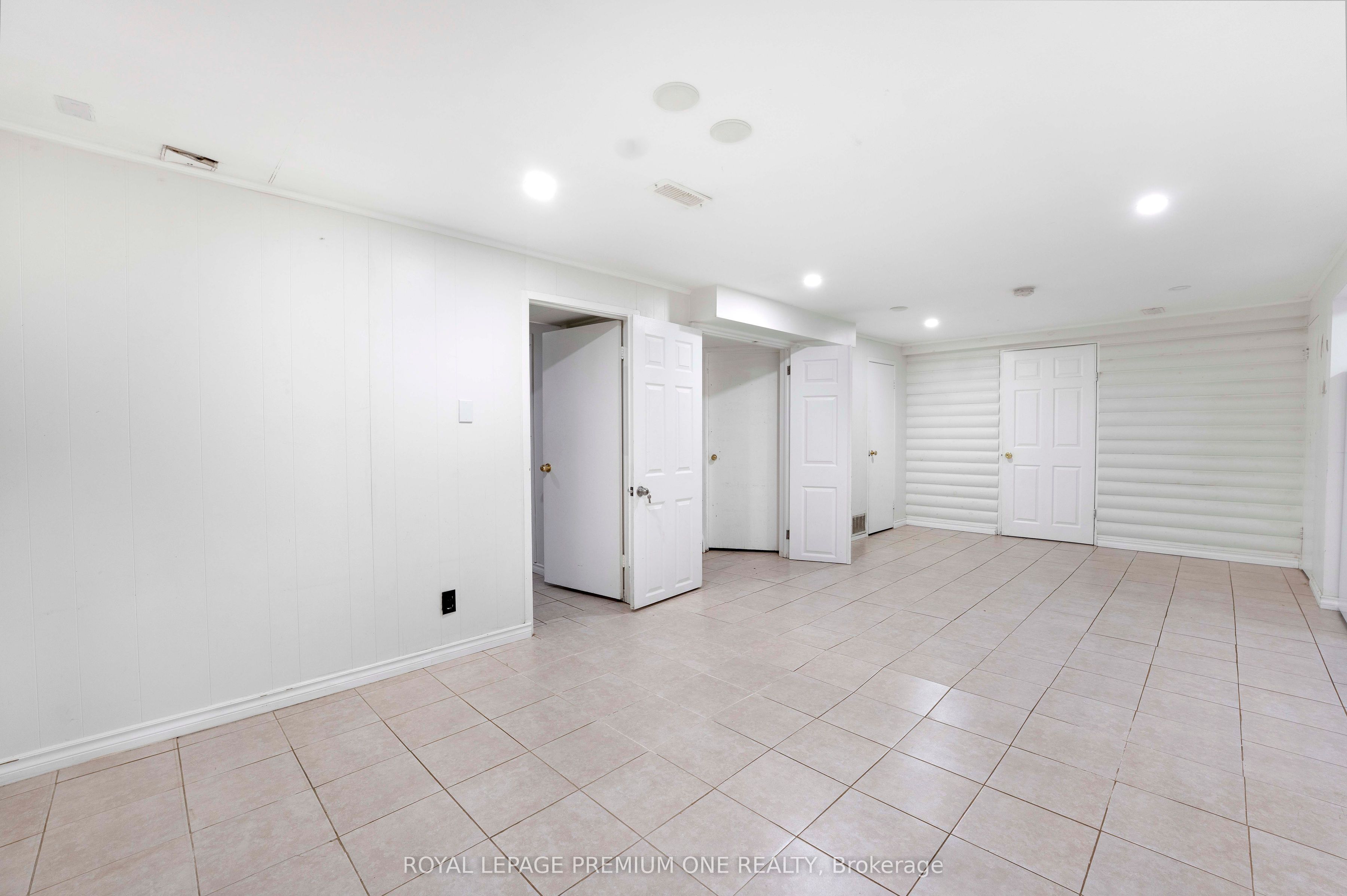 Unit LOWER LEVEL - 139 Mckee Avenue, North York 3