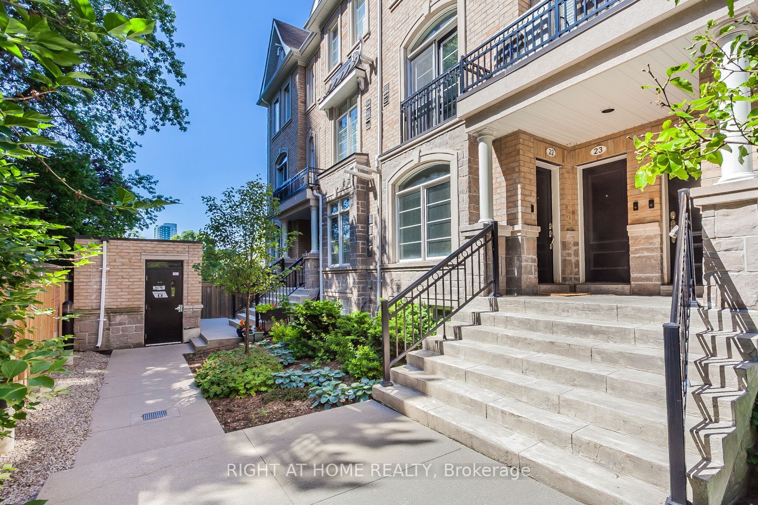 Unit 22 - 39 Drewry Avenue, North York 2