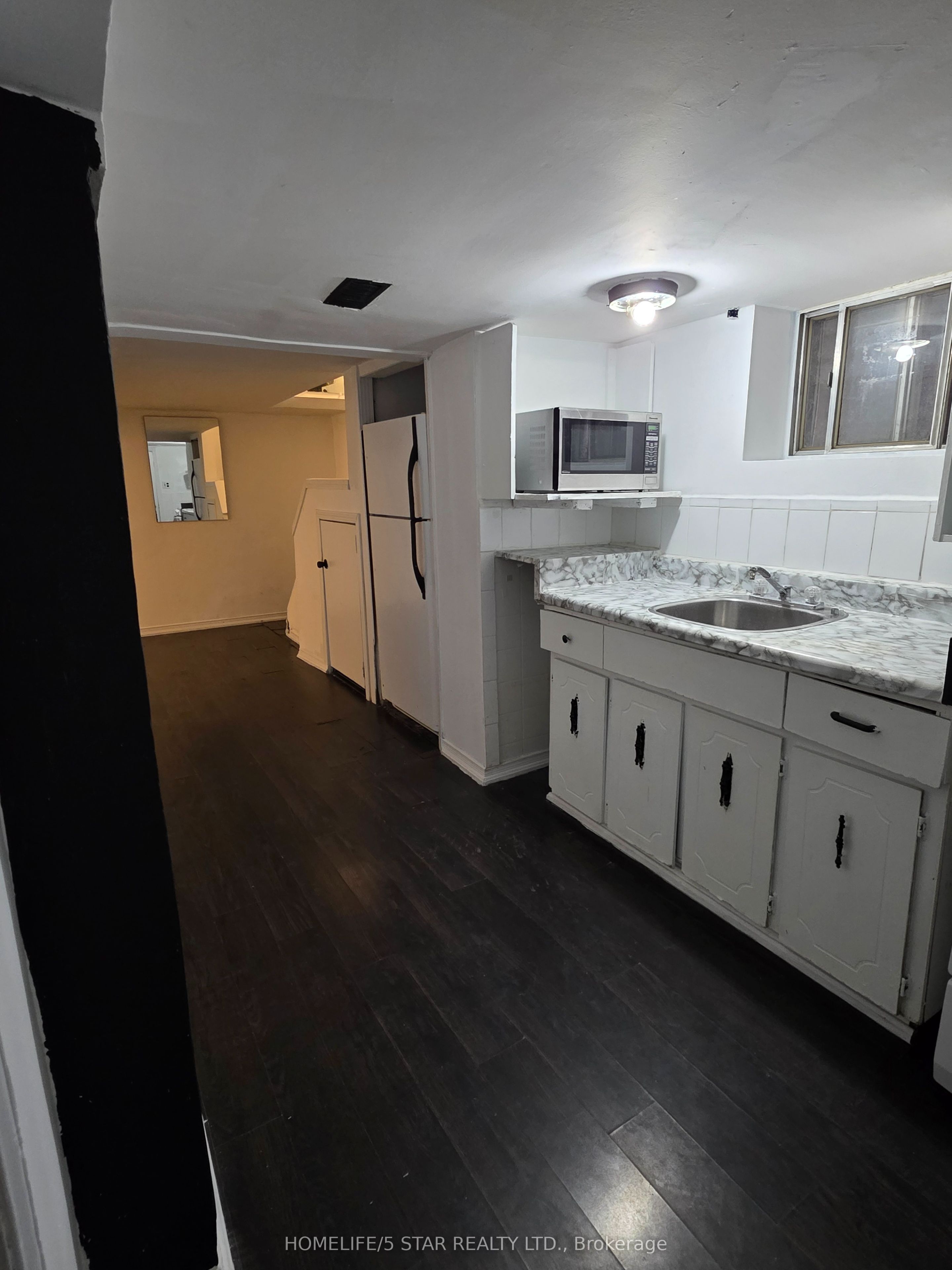 Unit Bsmt Apt - 78 Dewson Street, Toronto 5
