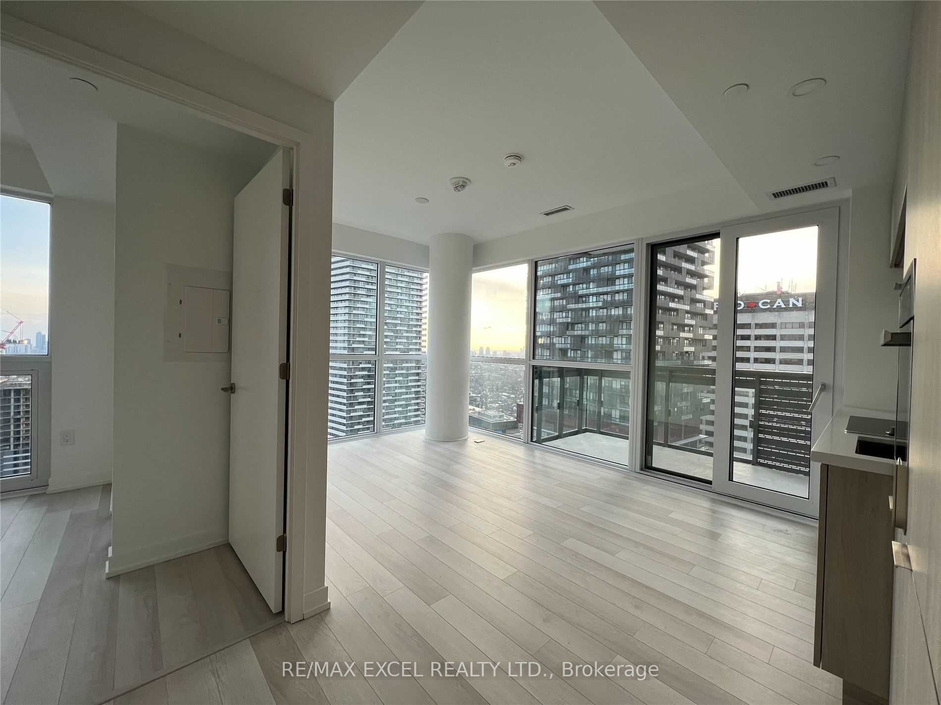 Unit 3205 - 39 Roehampton Avenue, Toronto 2