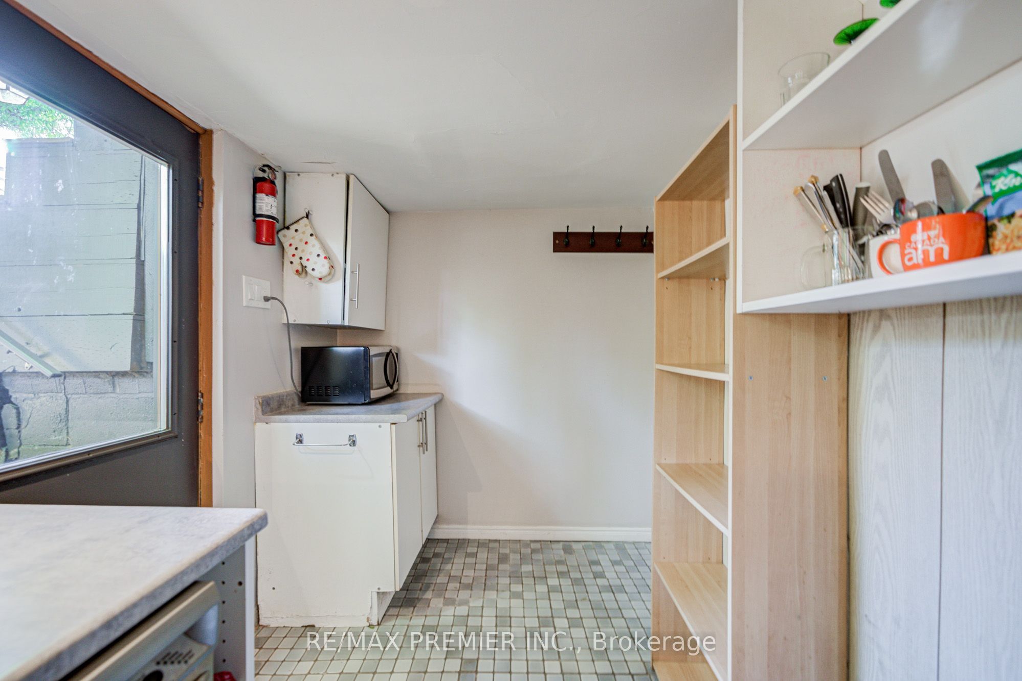 Unit 1 - 224 Lippincott Street, Toronto 4