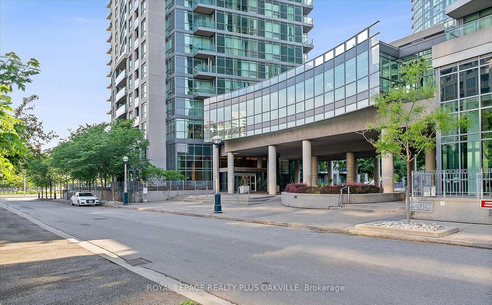 Unit 2807 - 215 Fort York Boulevard, Toronto 2