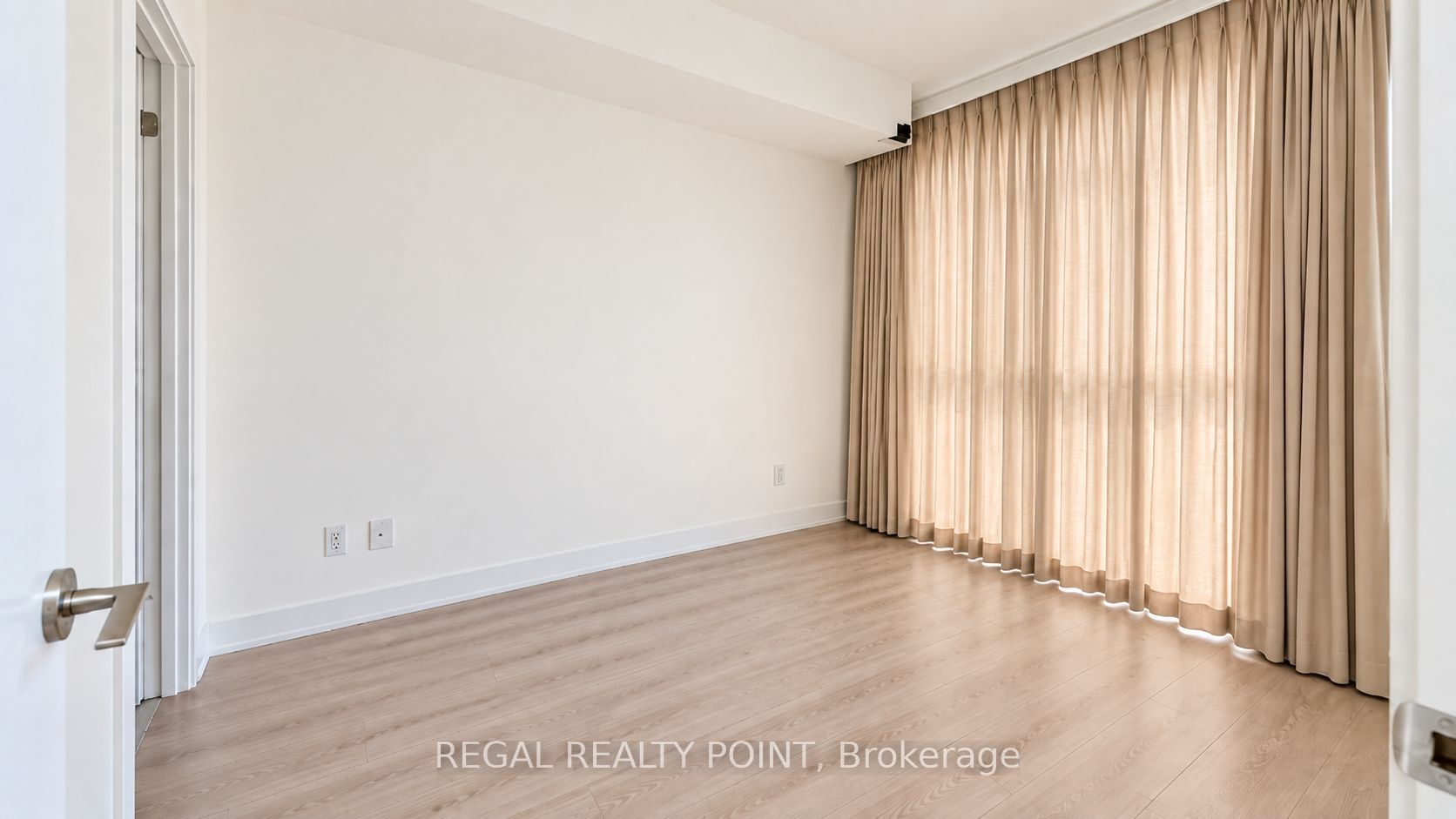 Unit 321 - 169 Fort York Boulevard, Toronto 4