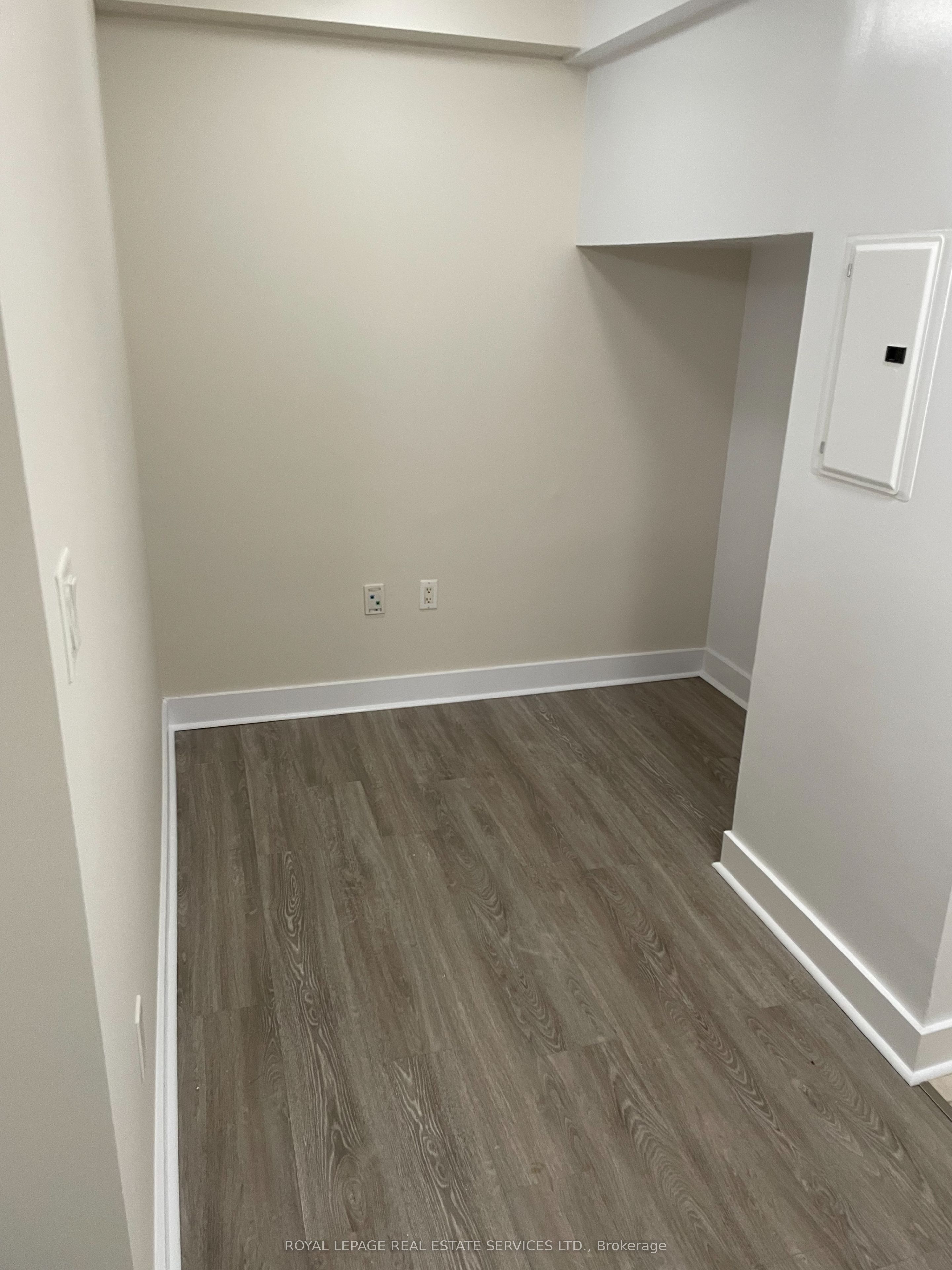 Unit 907 - 11 Brunel Court, Toronto 5