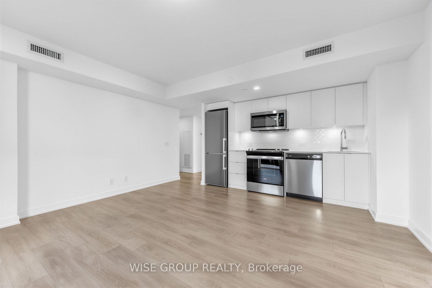 Unit 1509 - 18 Tretti Way, North York 4
