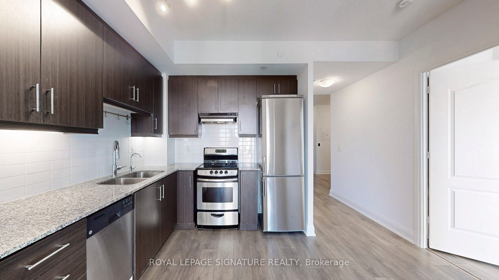 Unit 1515 - 68 Canterbury Place, North York 5