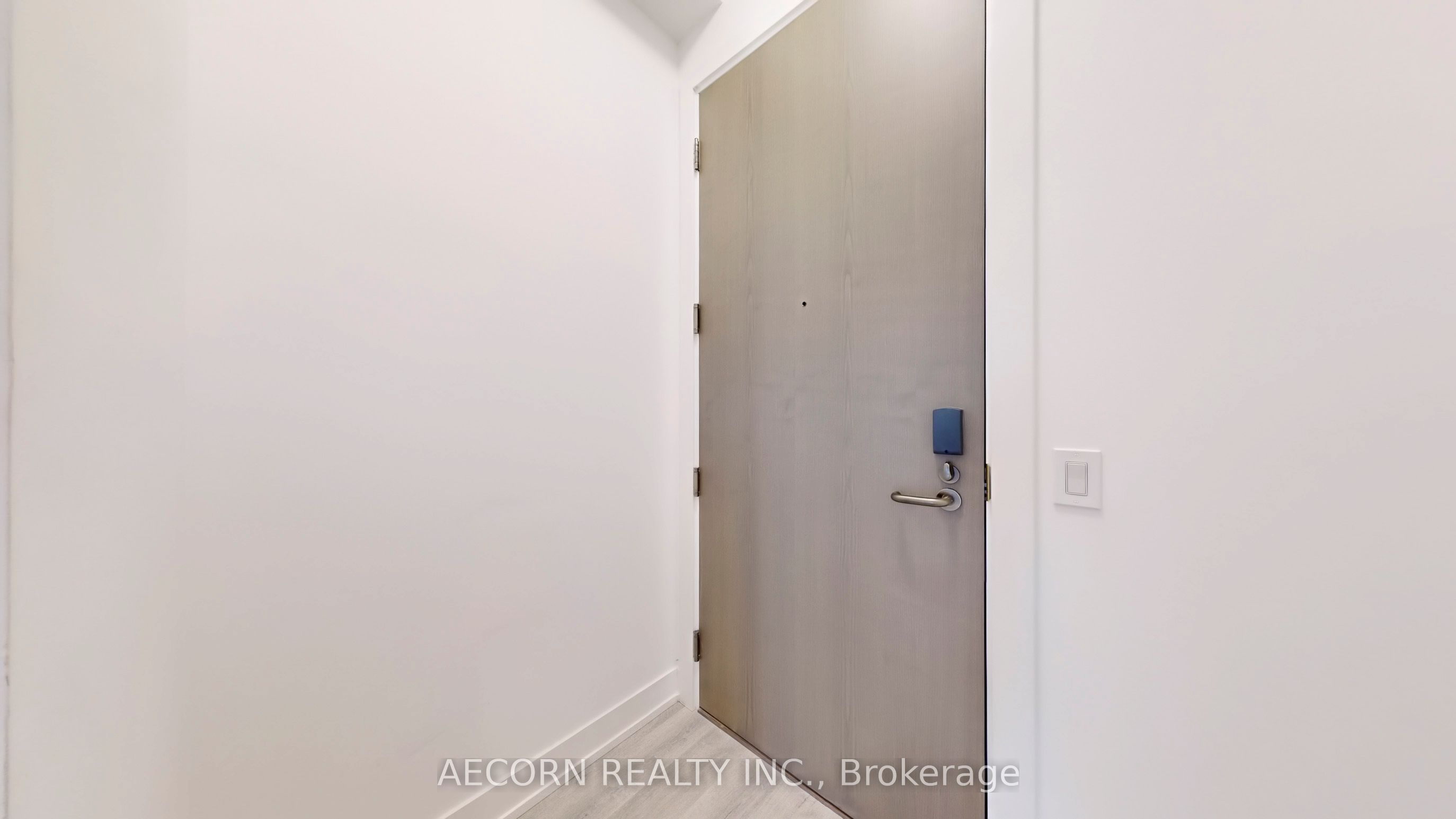 Unit 2530 - 20 Inn on the park Drive, North York 5
