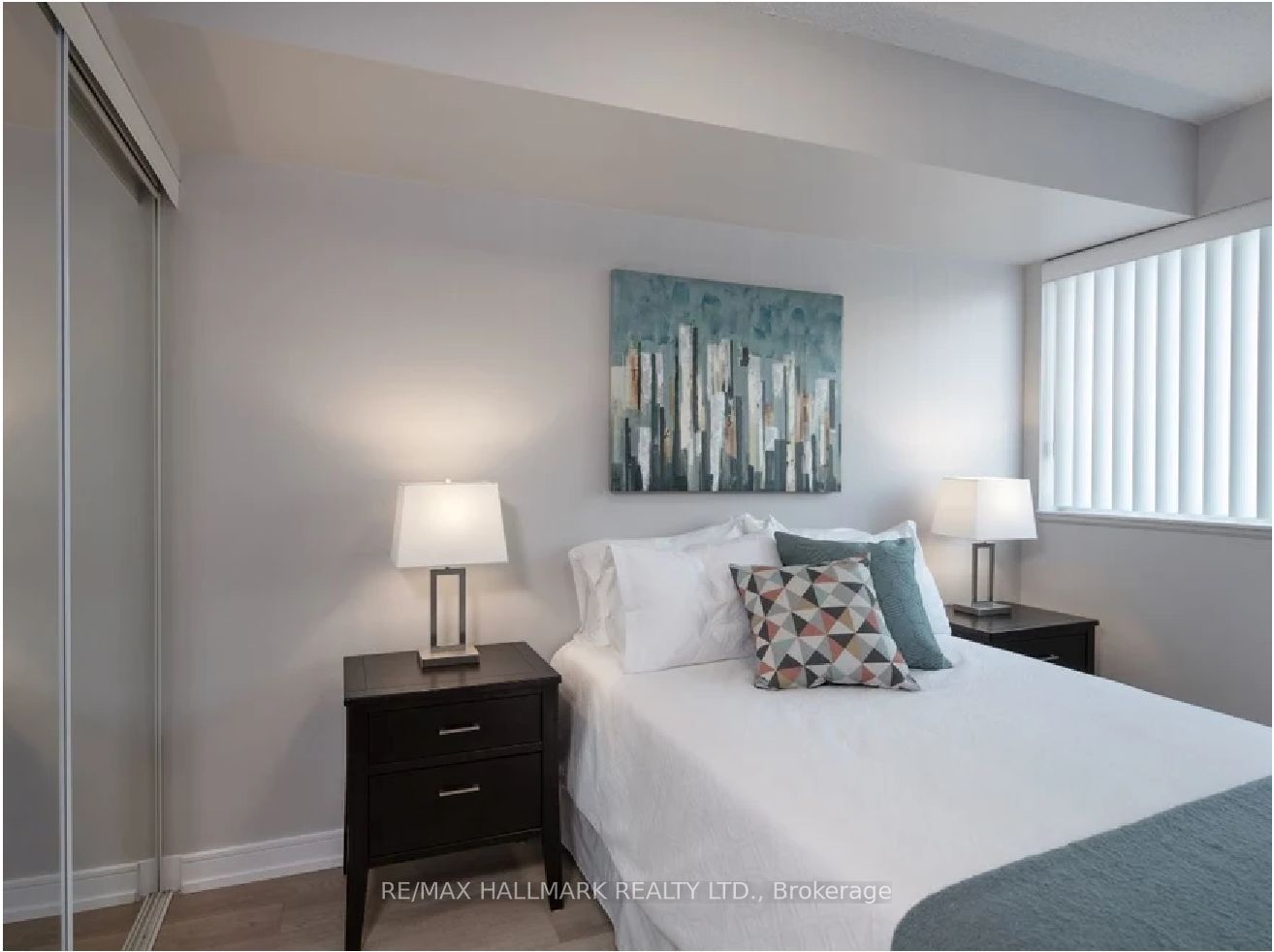 Unit 214 - 570 Bay Street, Toronto 5