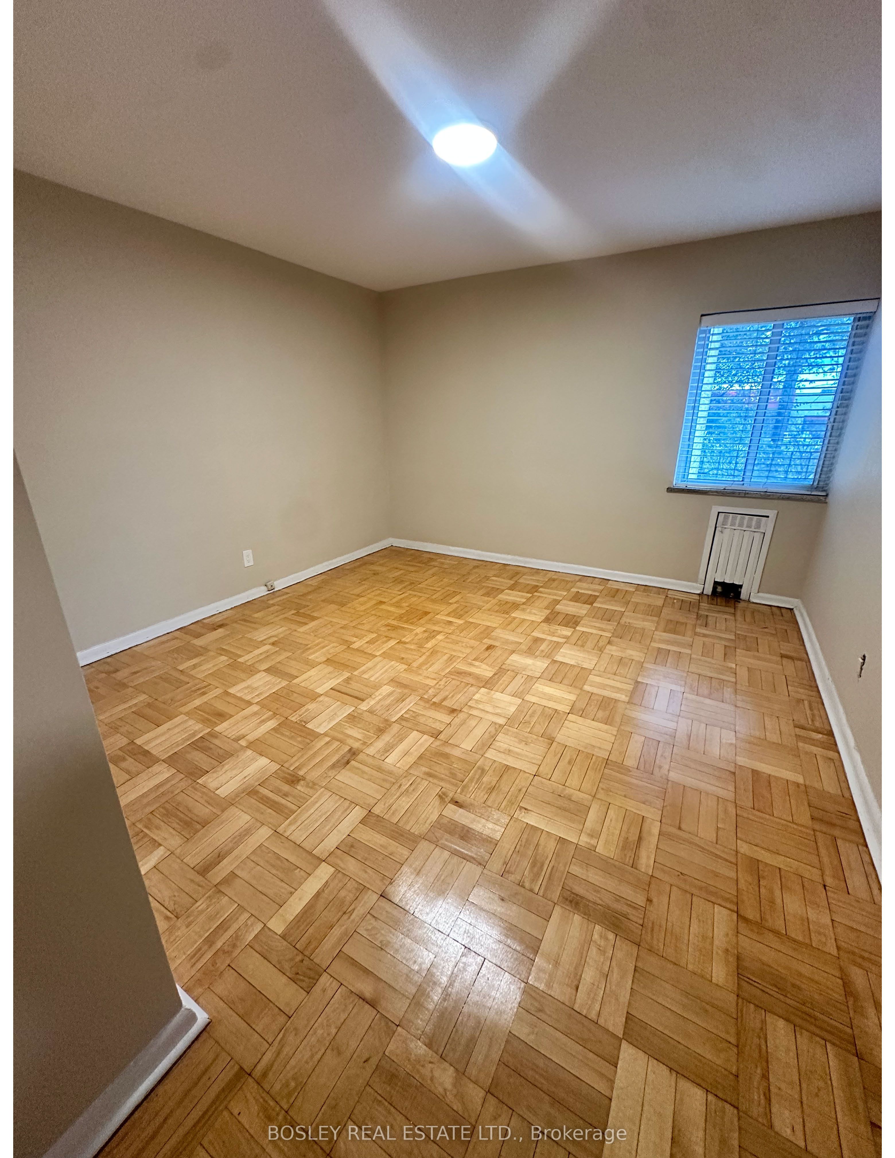 Unit 210 - 970 Eglinton Avenue E, Toronto 5