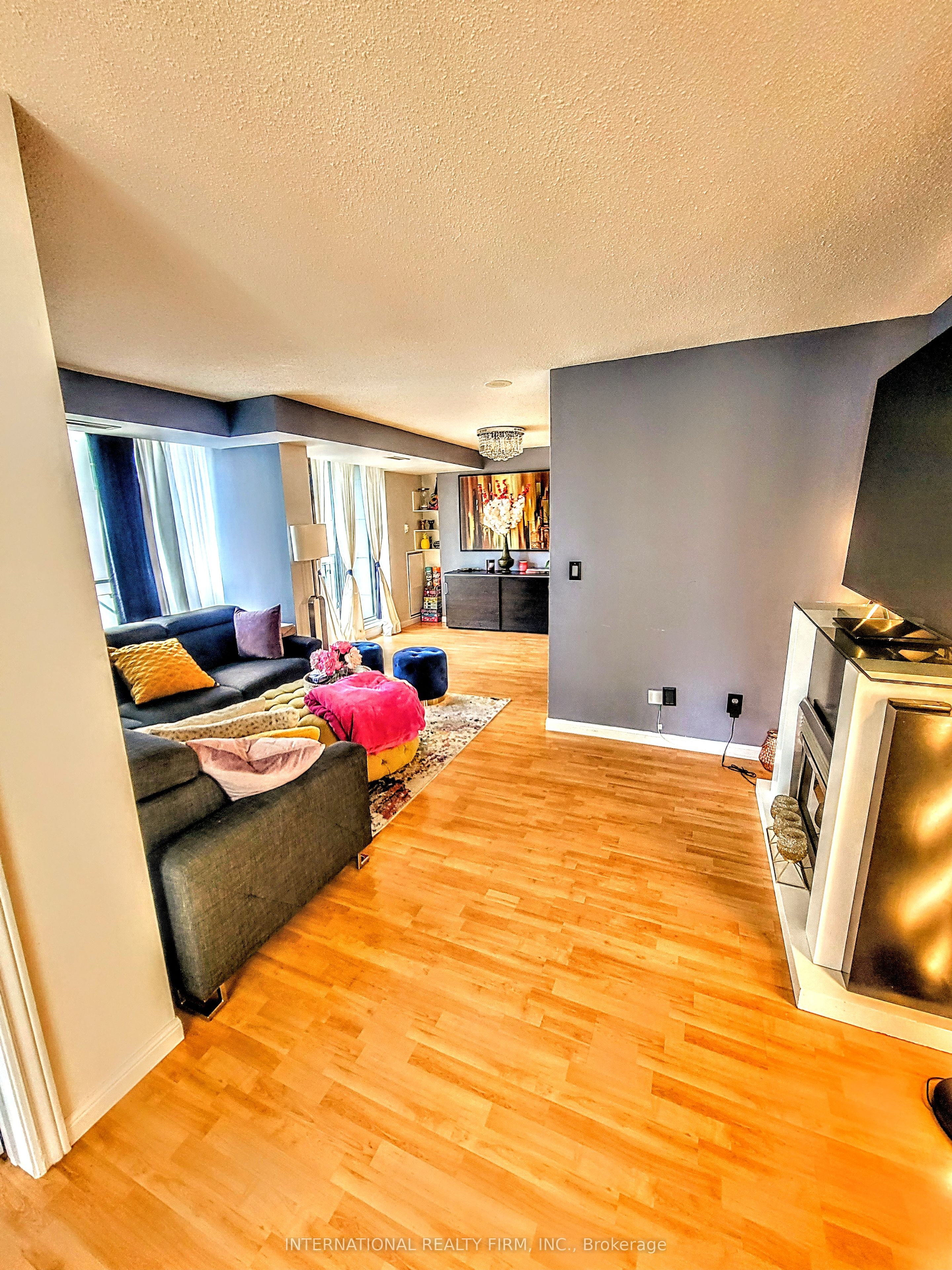 Unit 1209 - 140 Simcoe Street, Toronto 5