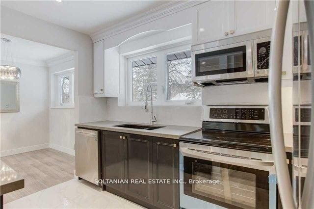 44 Tremont Crescent, North York 4