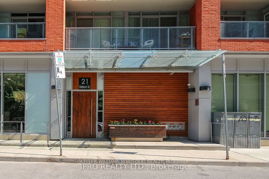 Unit 420 - 21 Nelson Street, Toronto 5