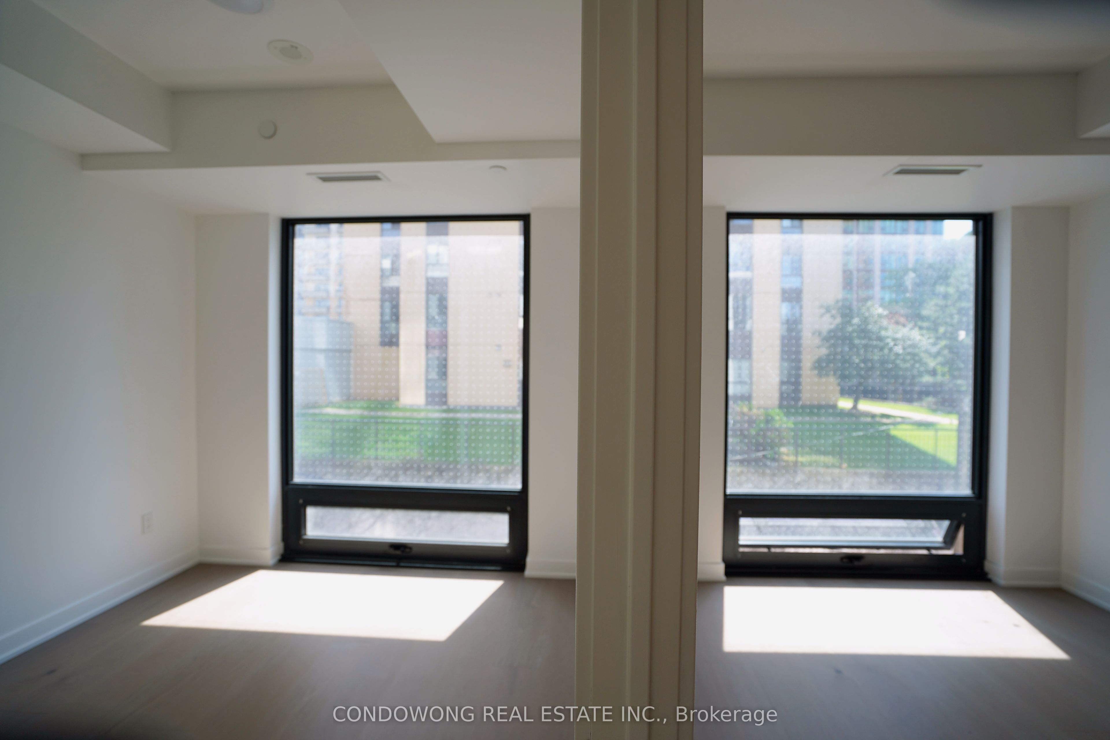 Unit 502 - 91 Montclair Avenue, Toronto 3