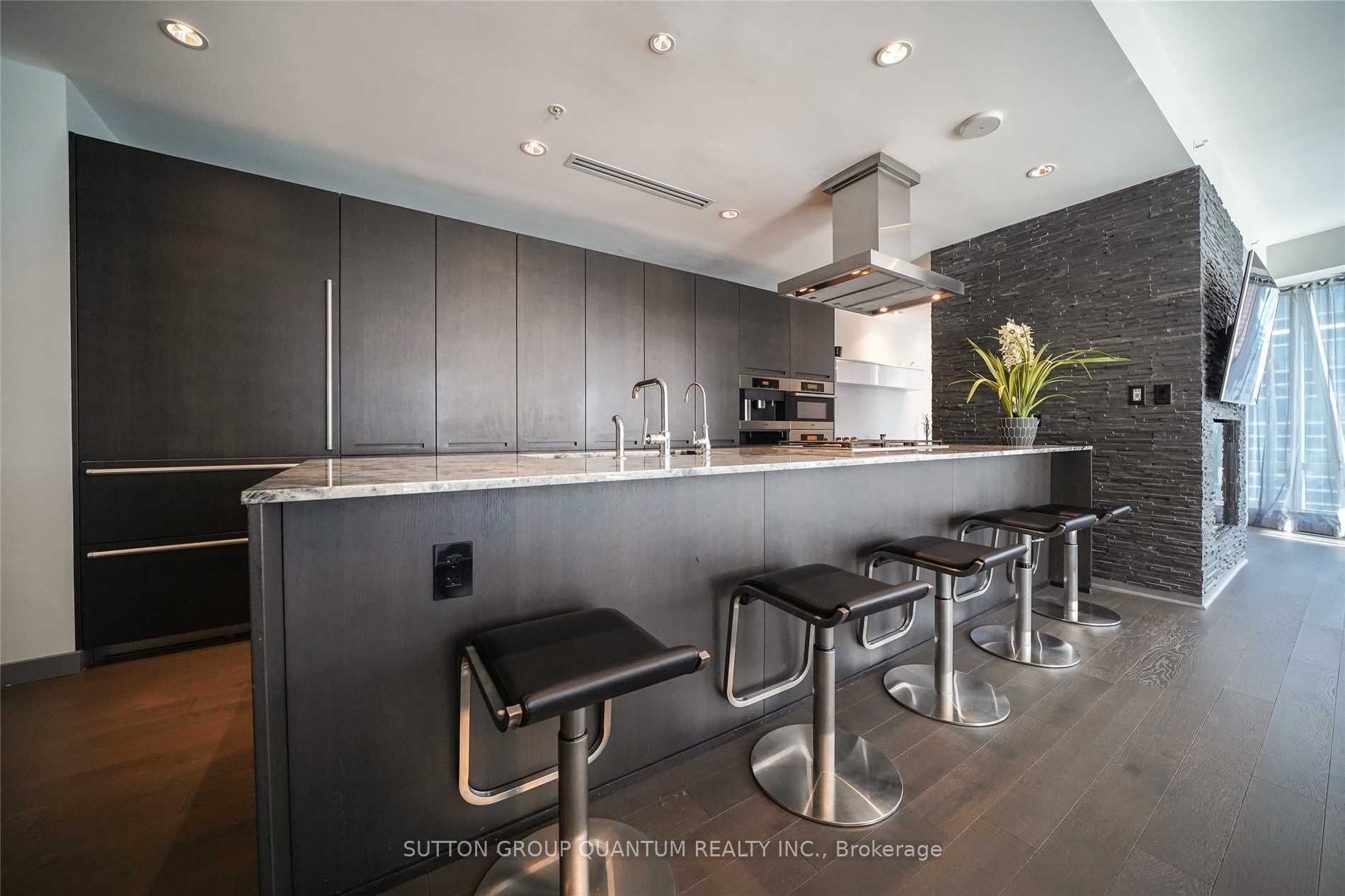 Unit 2109 - 180 University Avenue, Toronto 3