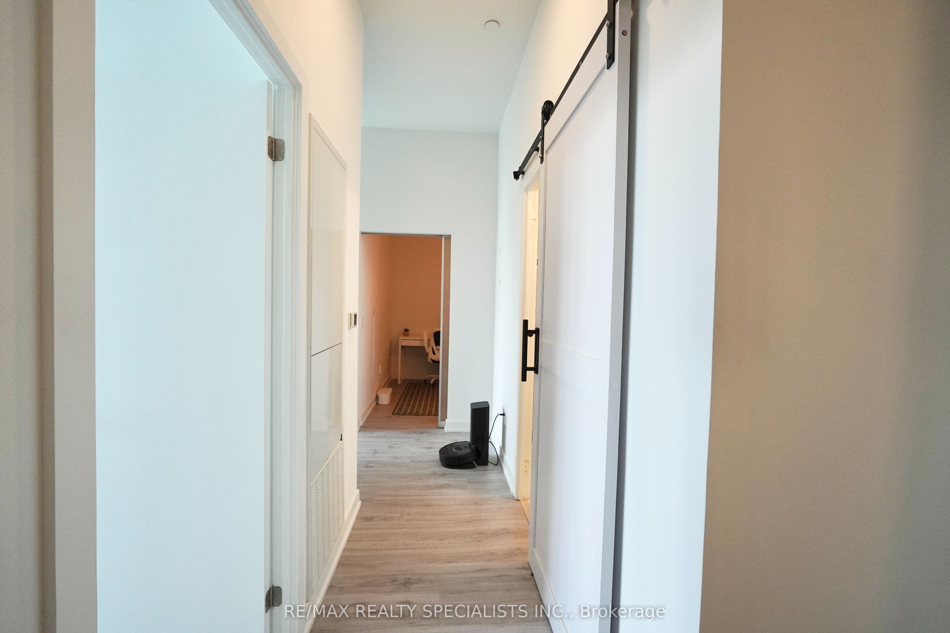 Unit 908 - 252 CHURCH Street, Toronto 4