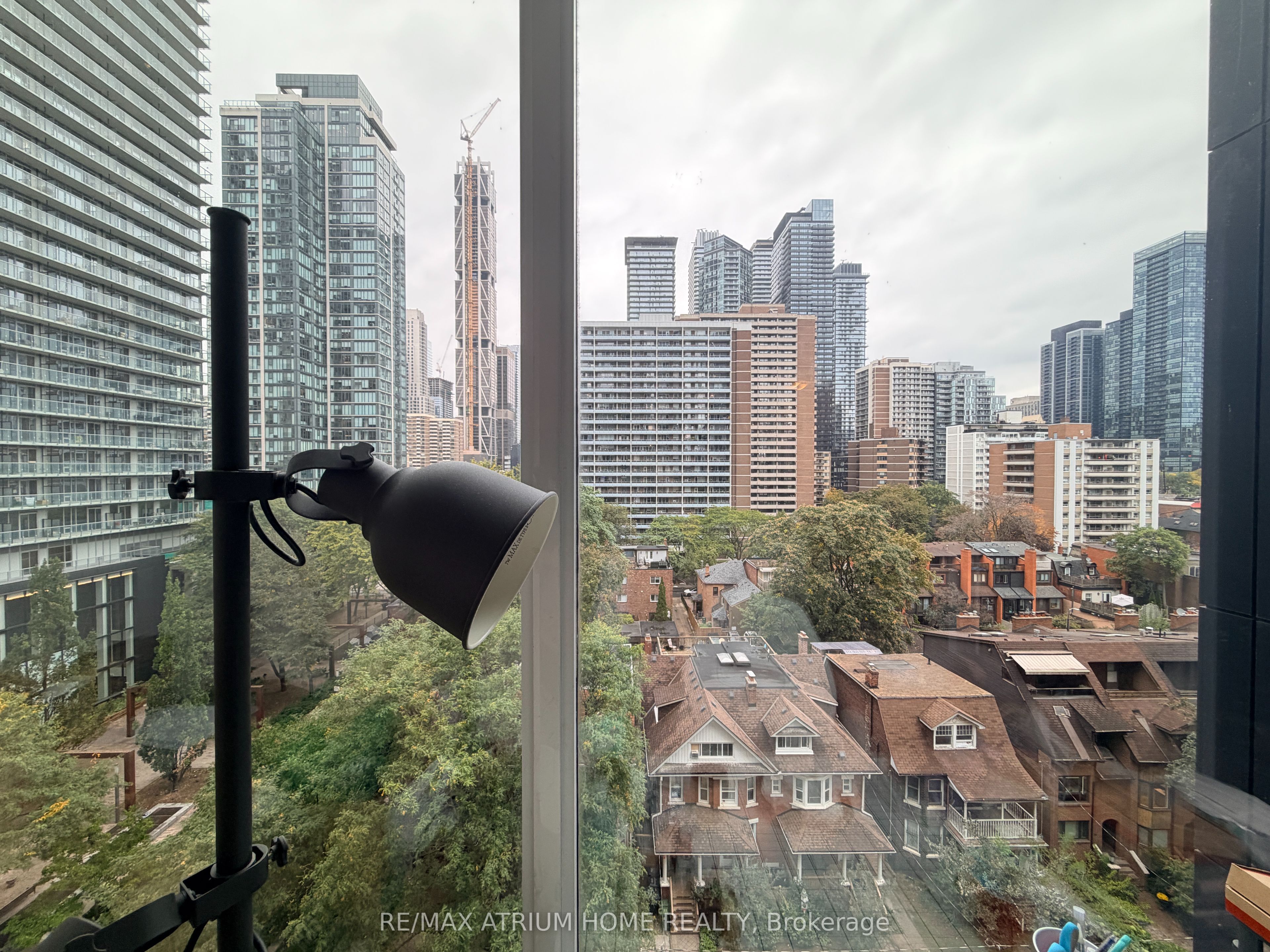 Unit 803 - 17 Dundonald Street, Toronto 3
