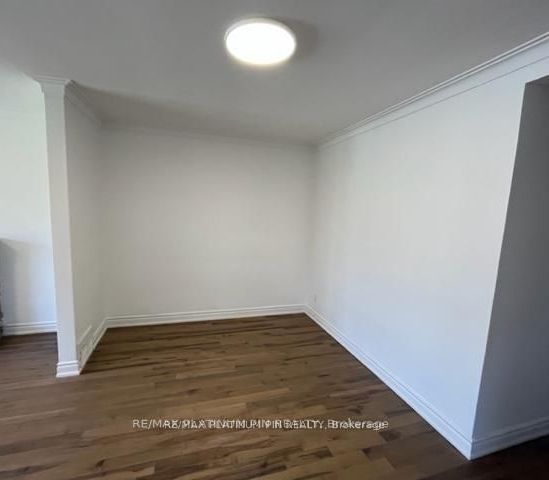 293 Ellerslie Avenue, North York 3