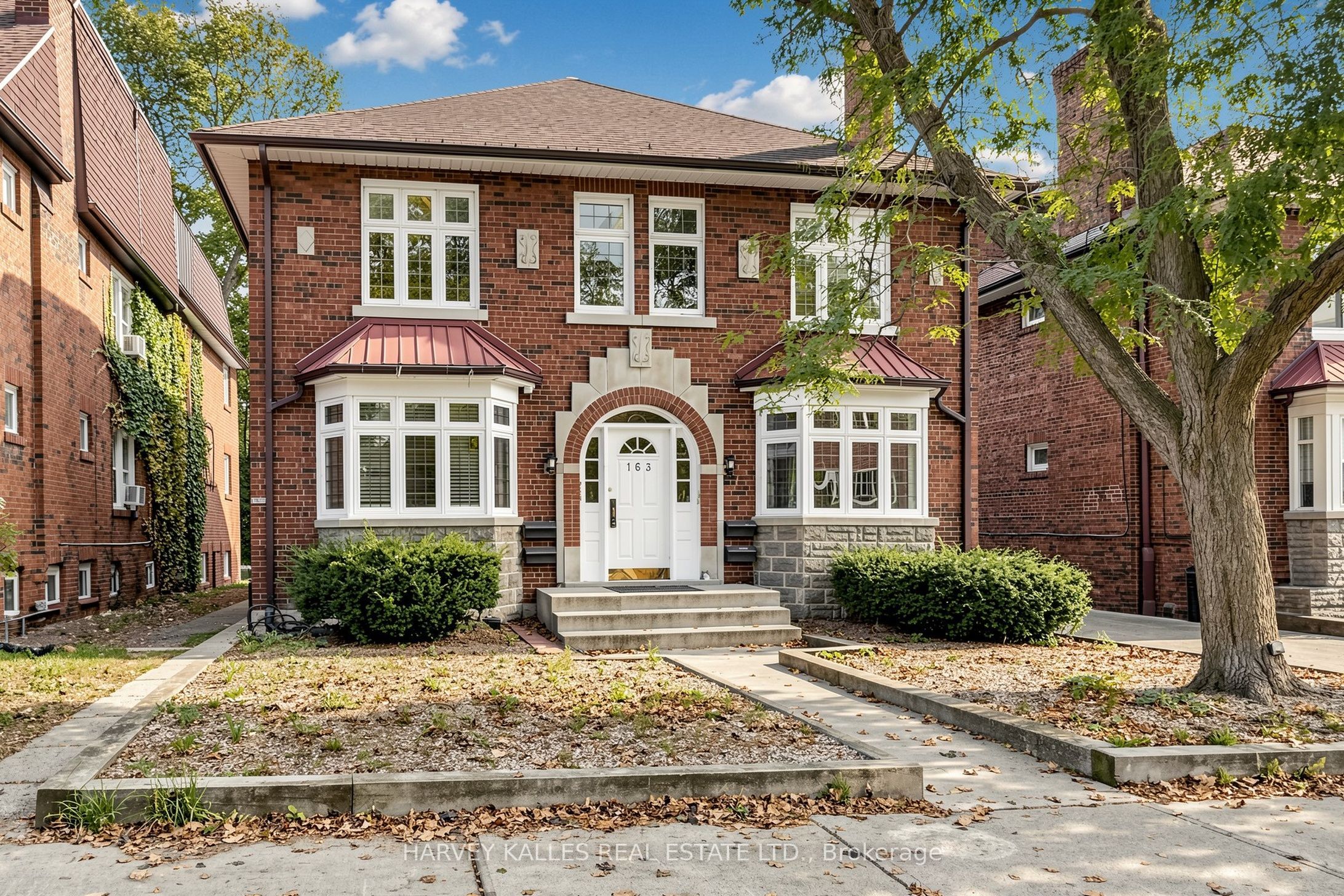 Unit South 2nd - 163 Highbourne Road, Toronto 3
