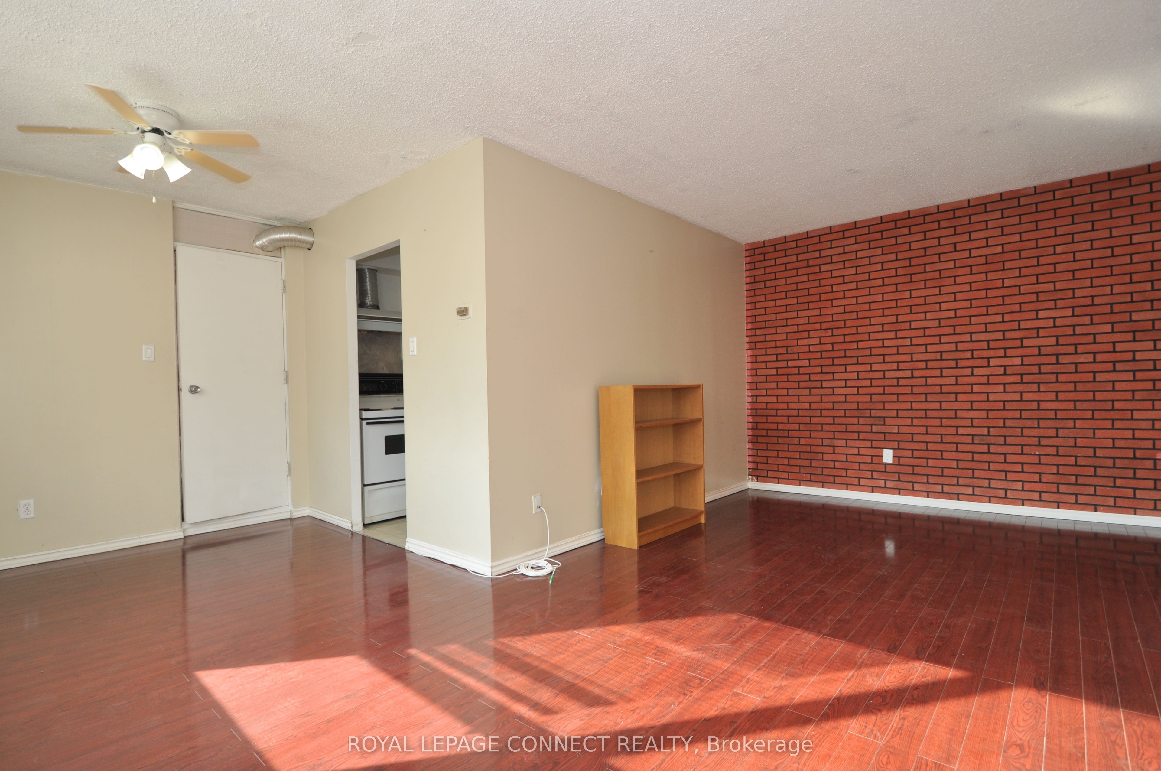 Unit 407 - 5 Parkway Forest Drive, North York 5