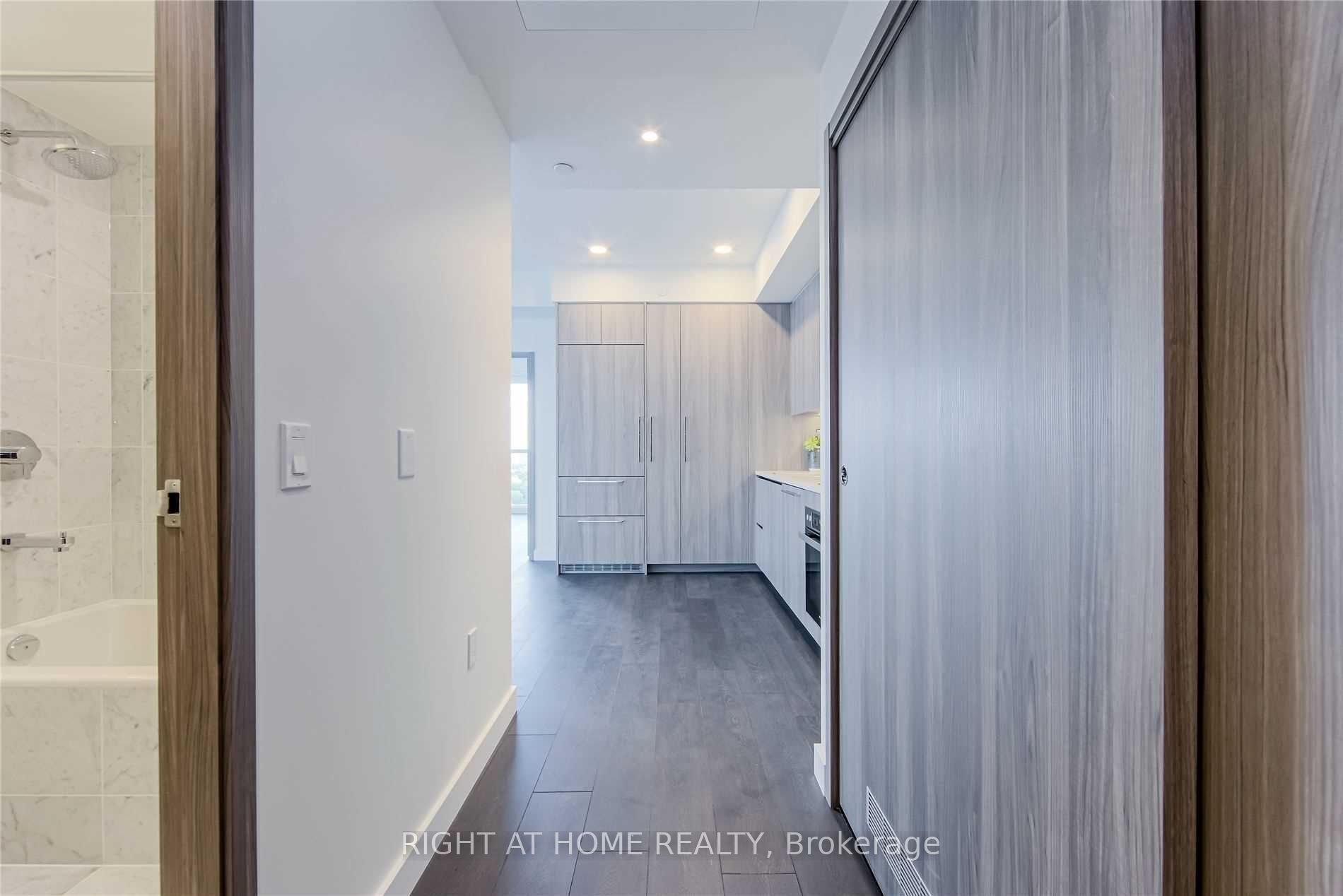 Unit 1602 - 95 Mcmahon Drive, North York 5