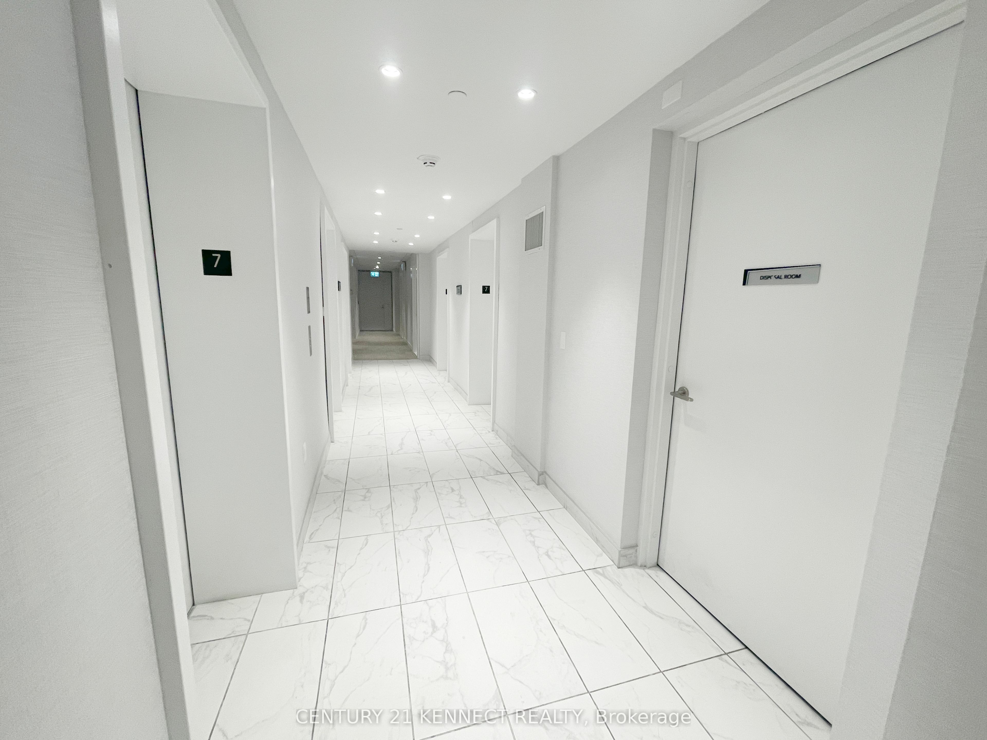 Unit 720 - 238 Simcoe Street, Toronto 3