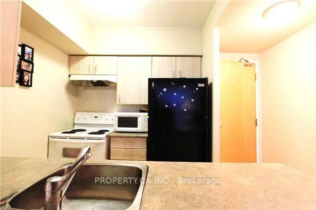 4978 Yonge Street, North York 3