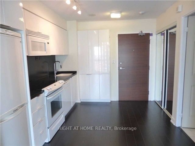 Unit 1505 - 15 Iceboat Terrace, Toronto 5