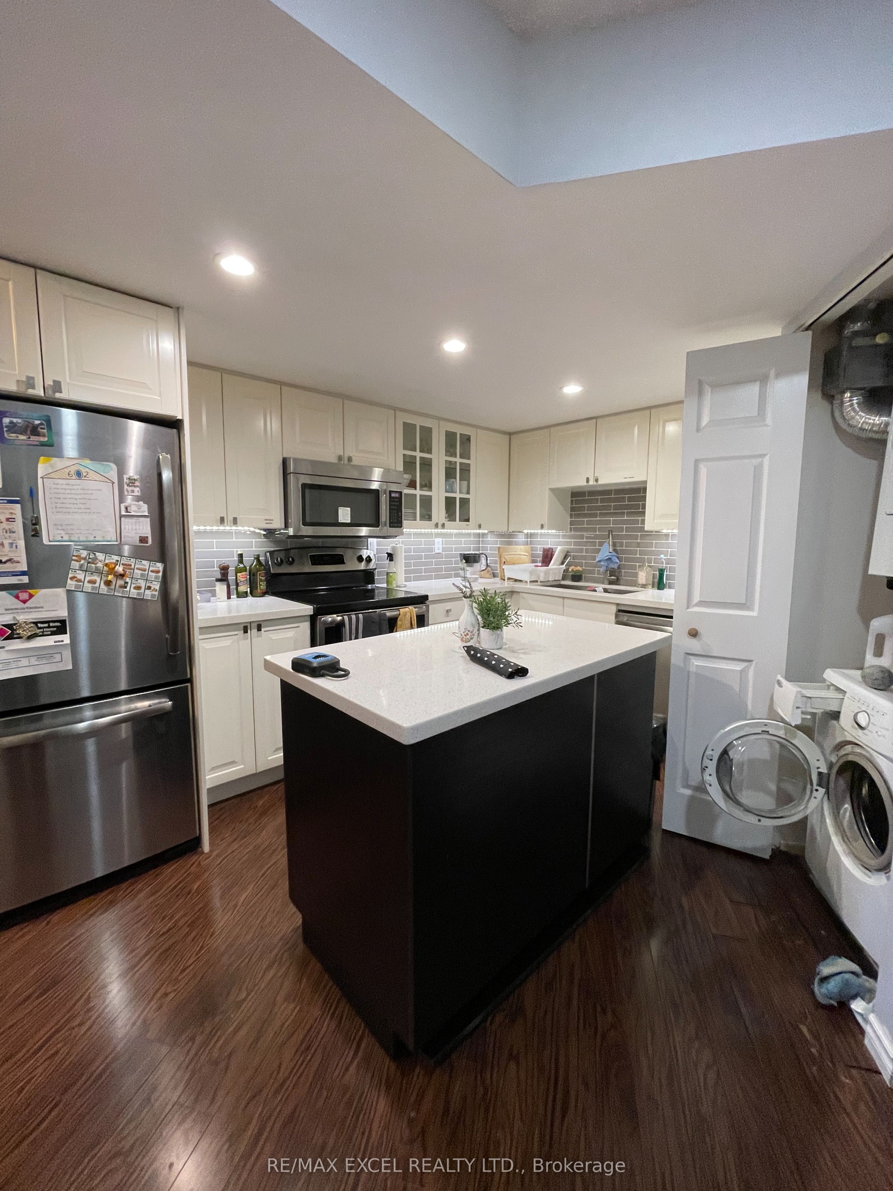 Unit 602 Master Bedroom - 456 College Street, Toronto 4