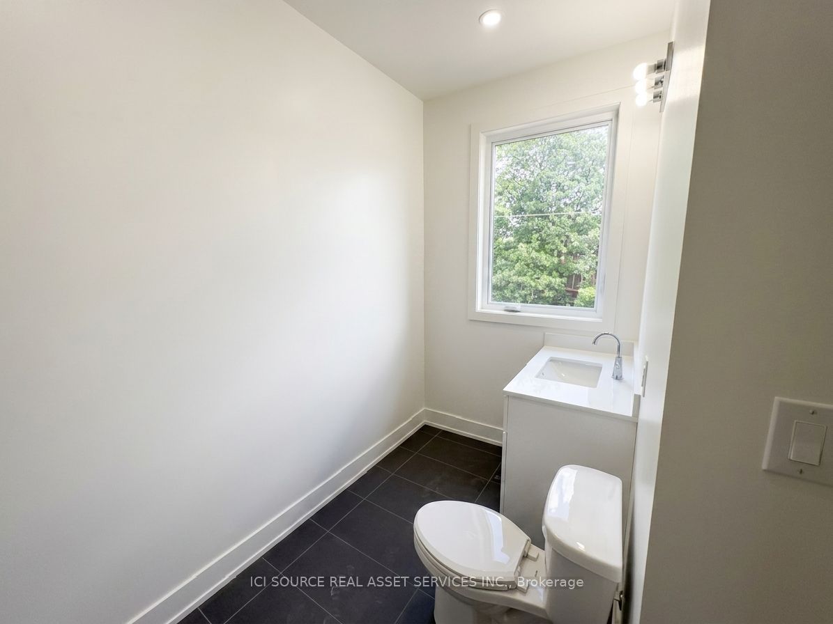 Unit Top Floor - 152 Brunswick Avenue, Toronto 5