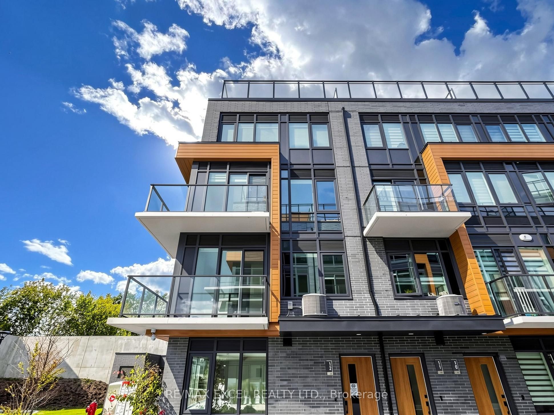 Unit 12 - 75 Curlew Drive, North York 2