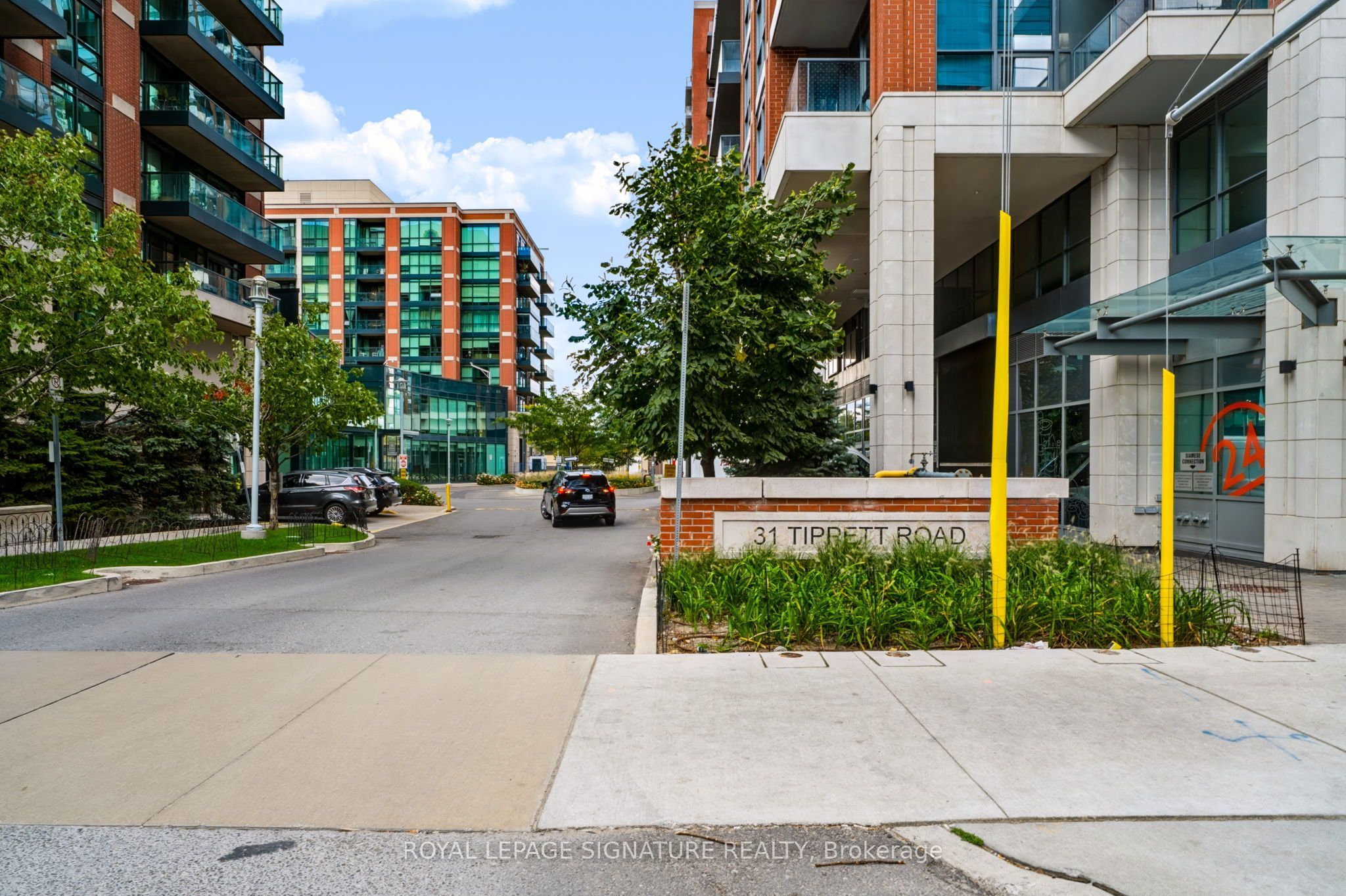 Unit 1112 - 31 Tippett Road, North York 3