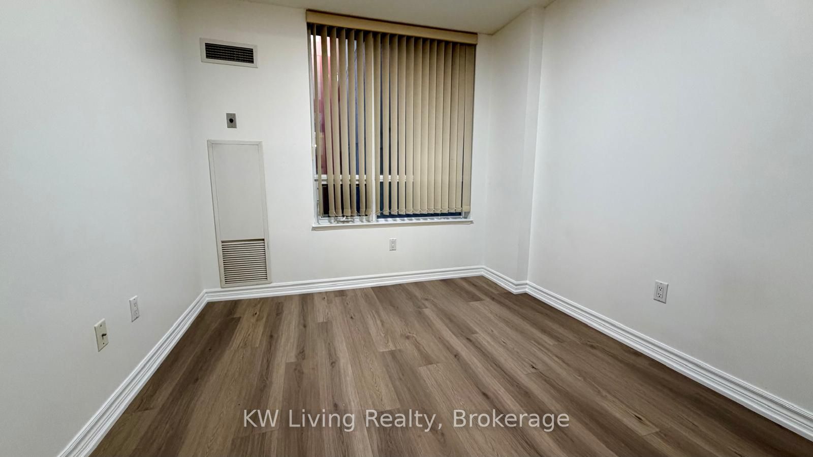 Unit 701 - 801 Bay Street, Toronto 5